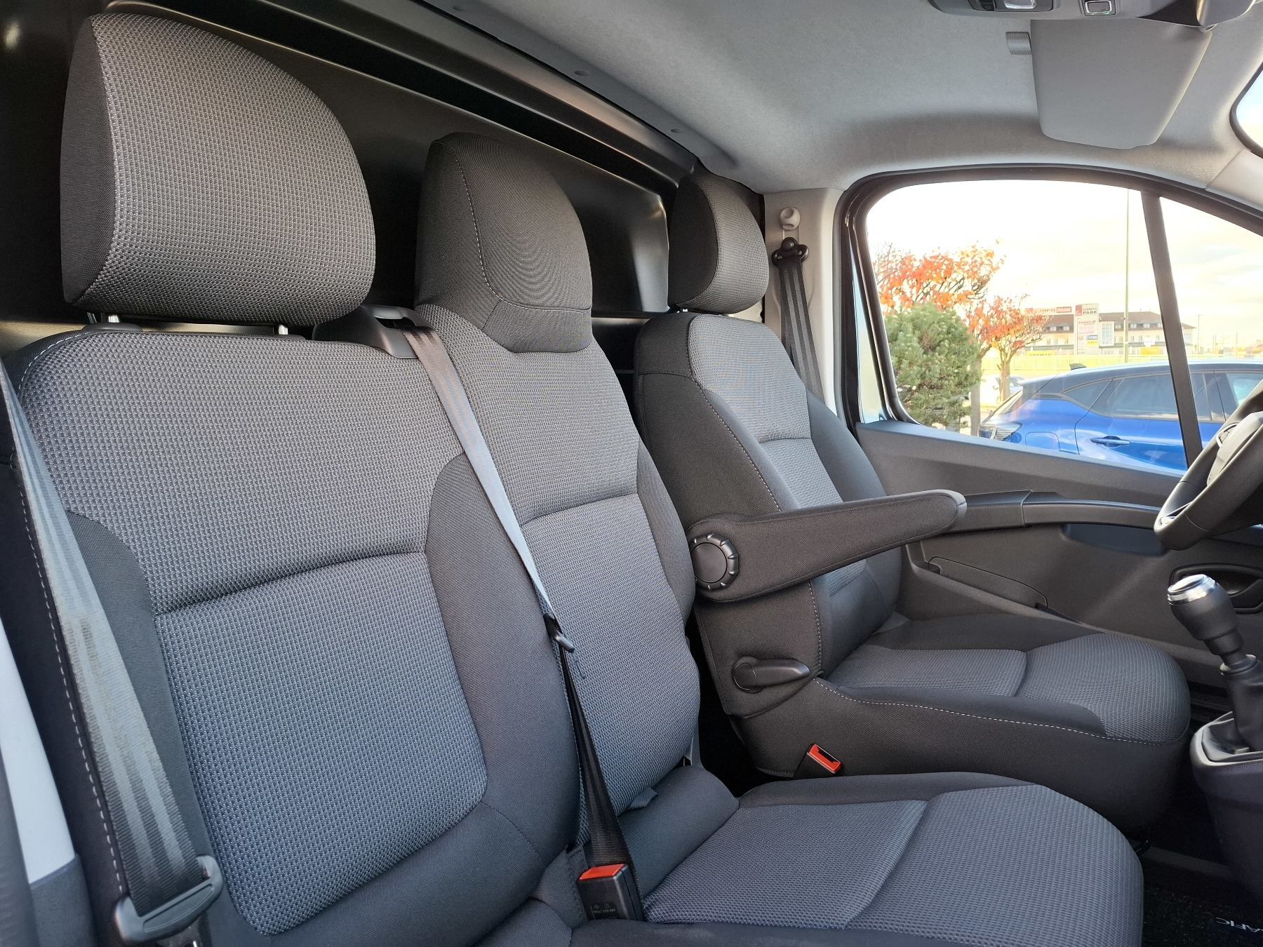 Bild 17 - Trafic Lkw Komfort L1H1 3,0t Blue dCi 130 MY24
