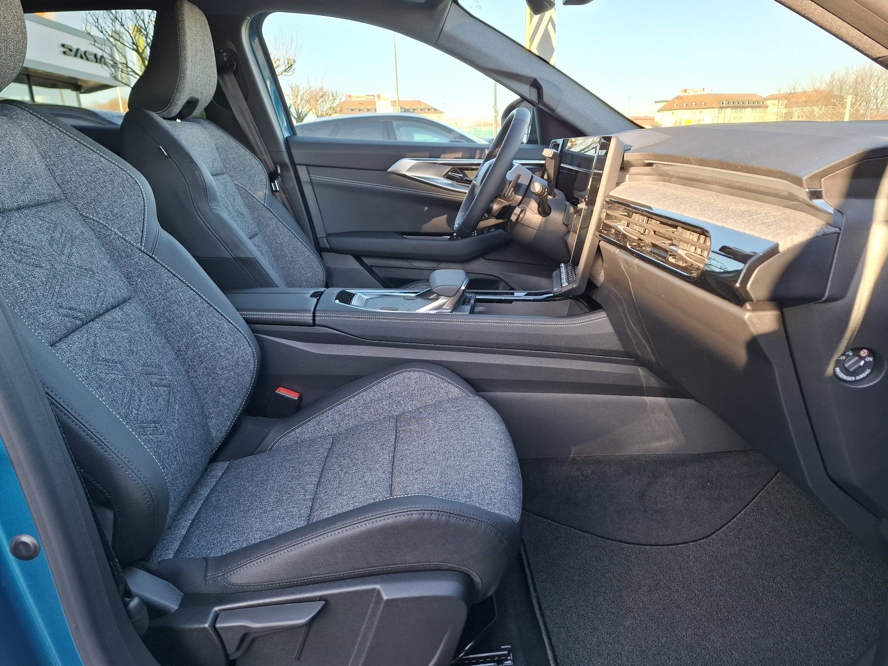 Bild 14 - Austral Techno Full Hybrid E-Tech 200