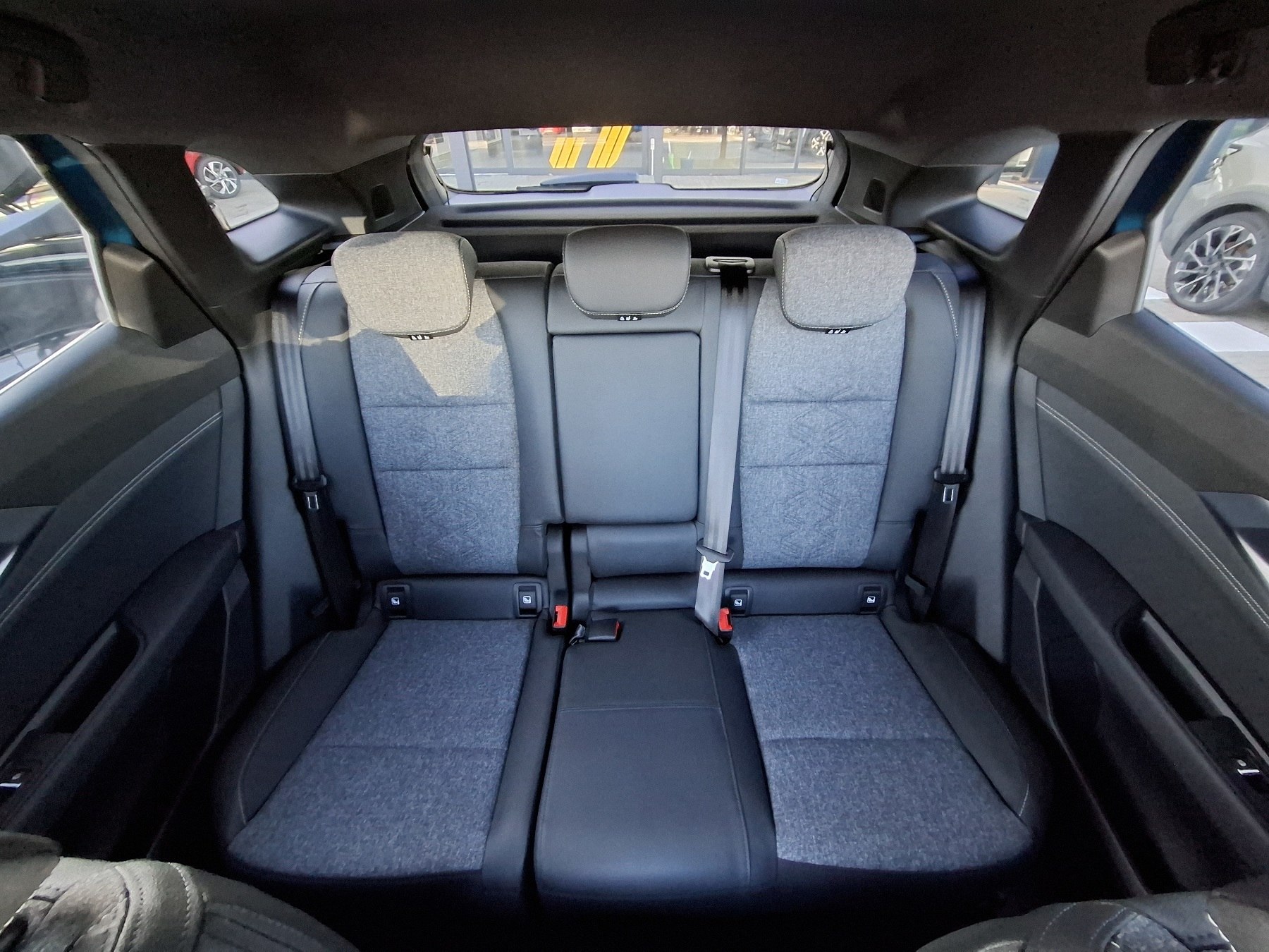 Bild 18 - Austral Techno Full Hybrid E-Tech 200