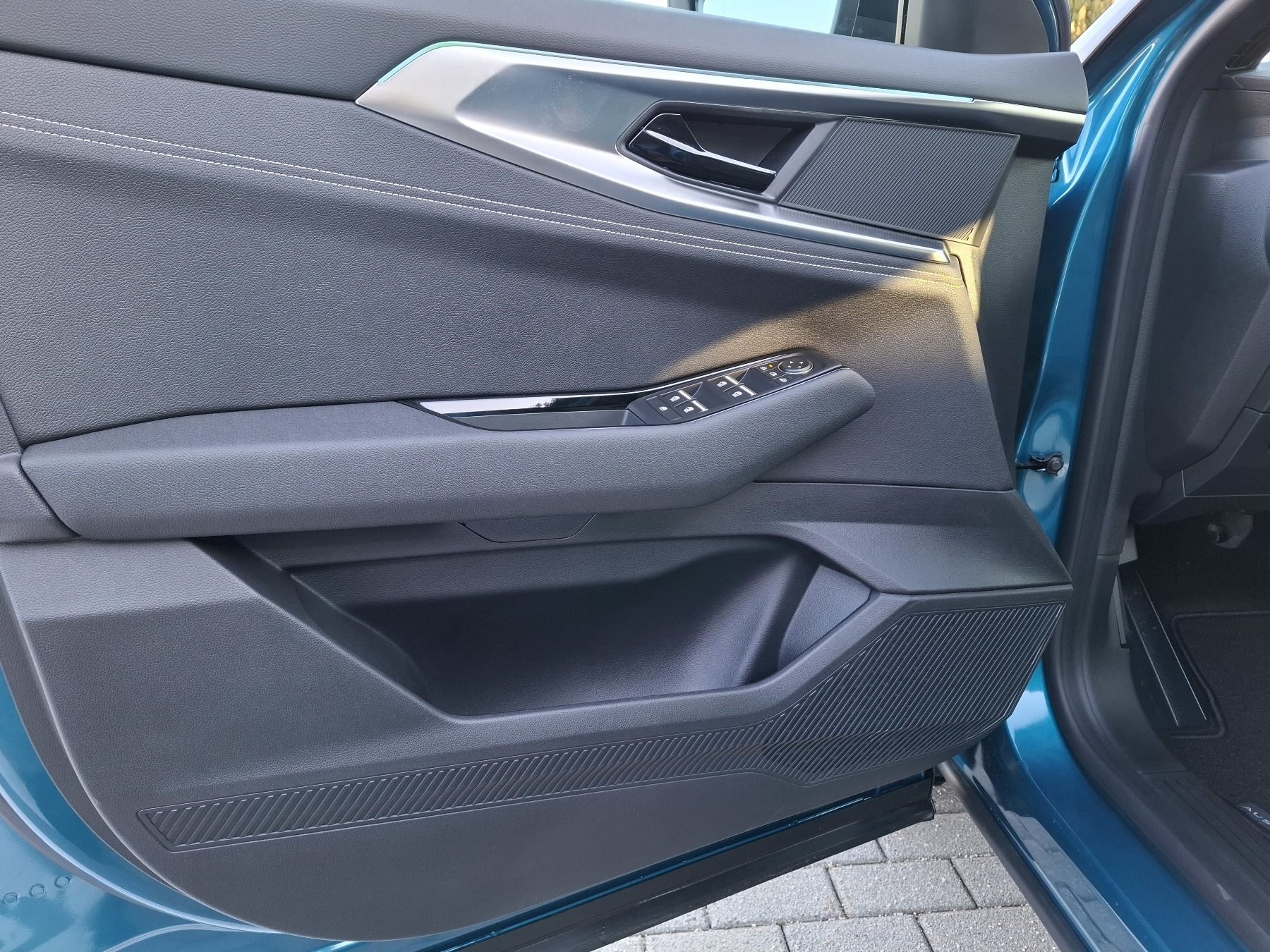 Bild 34 - Austral Techno Full Hybrid E-Tech 200