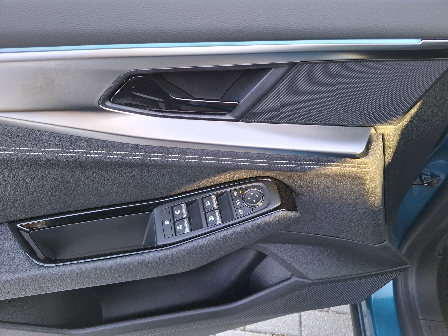 Bild 35 - Austral Techno Full Hybrid E-Tech 200