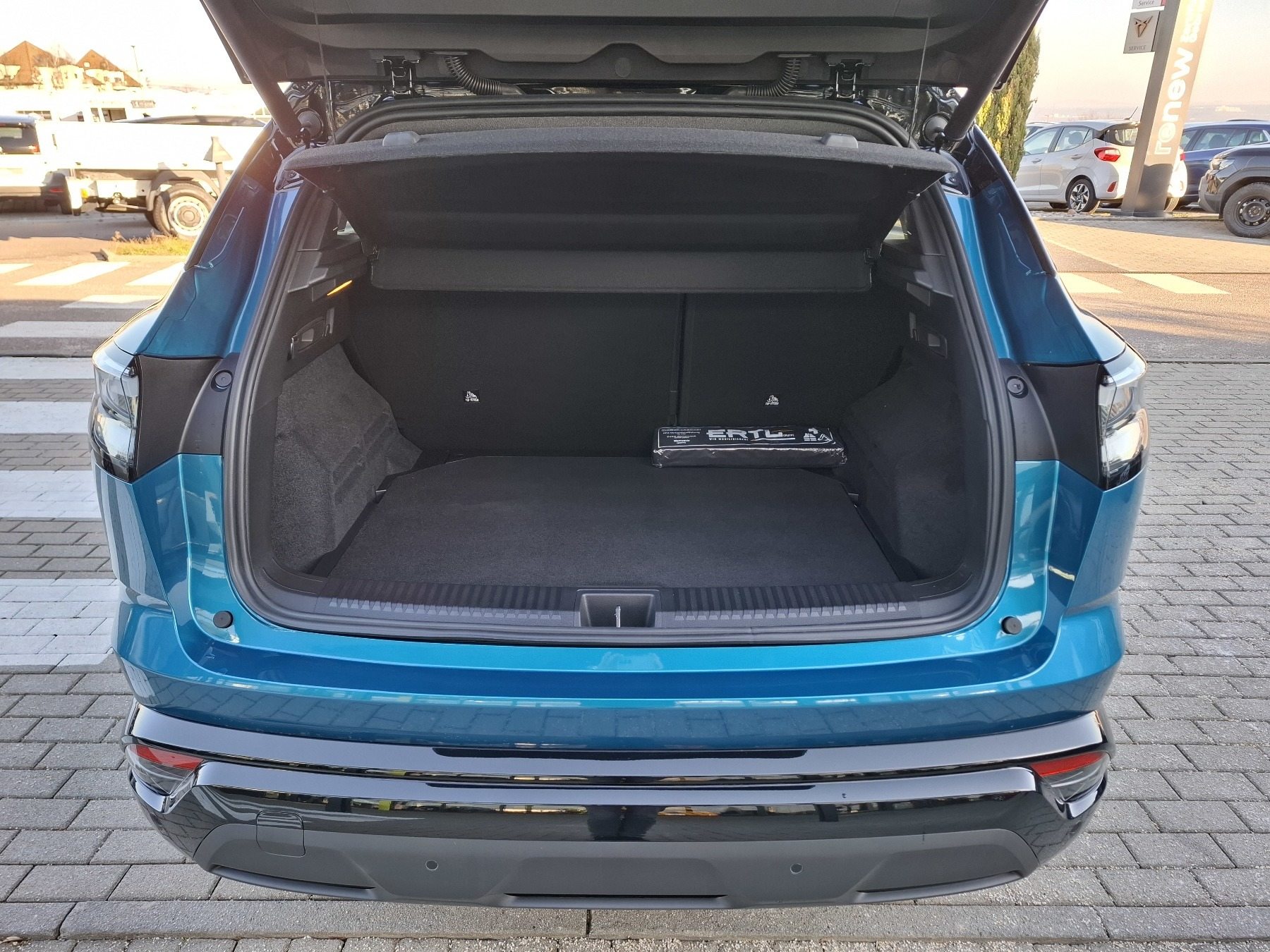 Bild 9 - Austral Techno Full Hybrid E-Tech 200