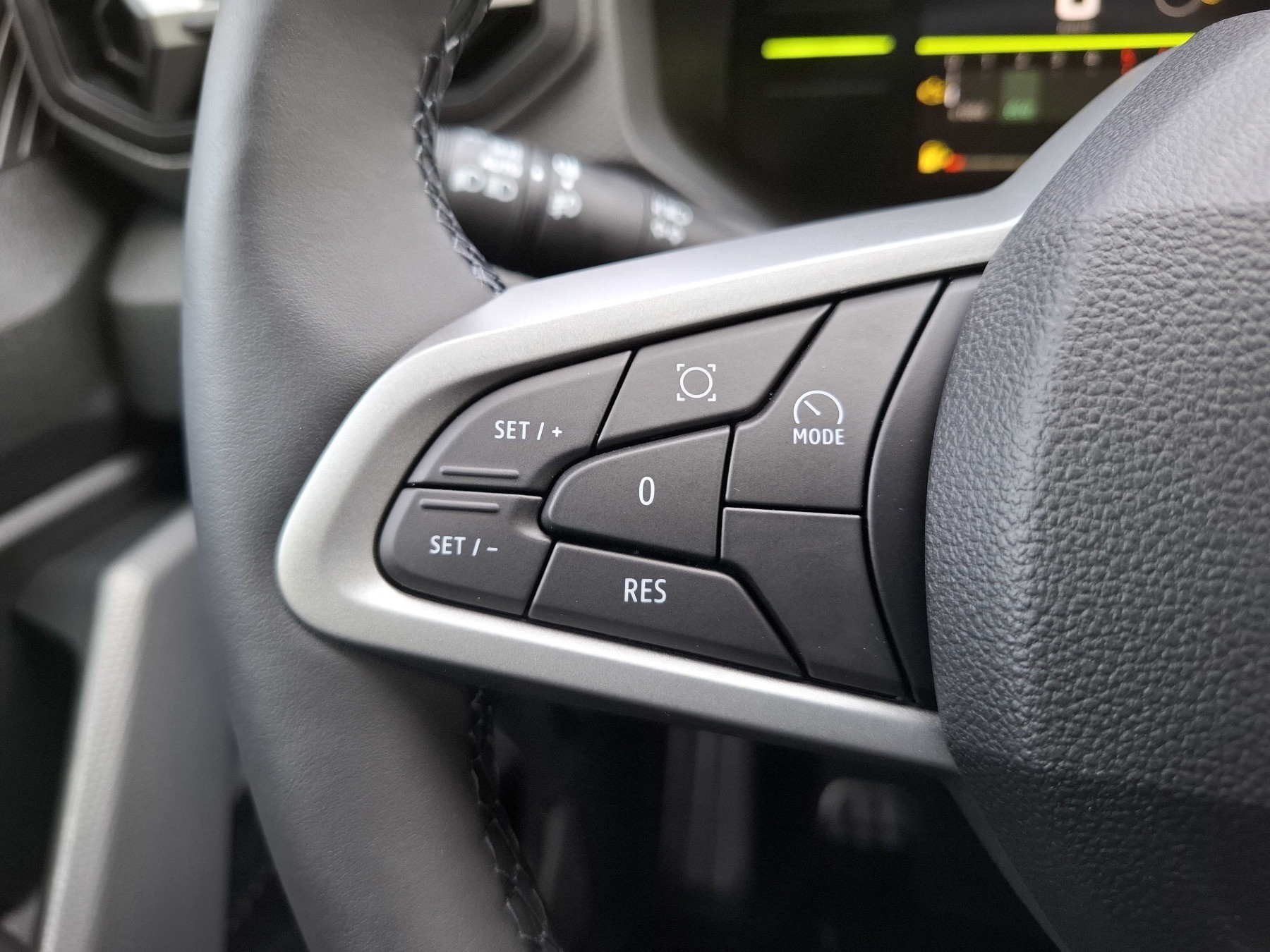 Bild 14 - Duster Journey mild hybrid 140