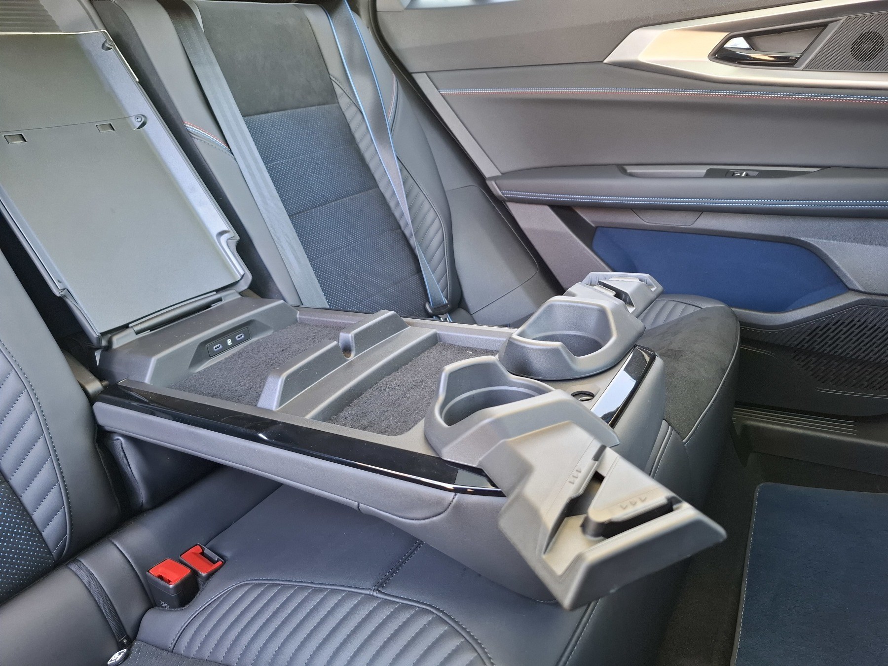 Bild 11 - Rafale Esprit Alpine E-Tech Full Hybrid 200