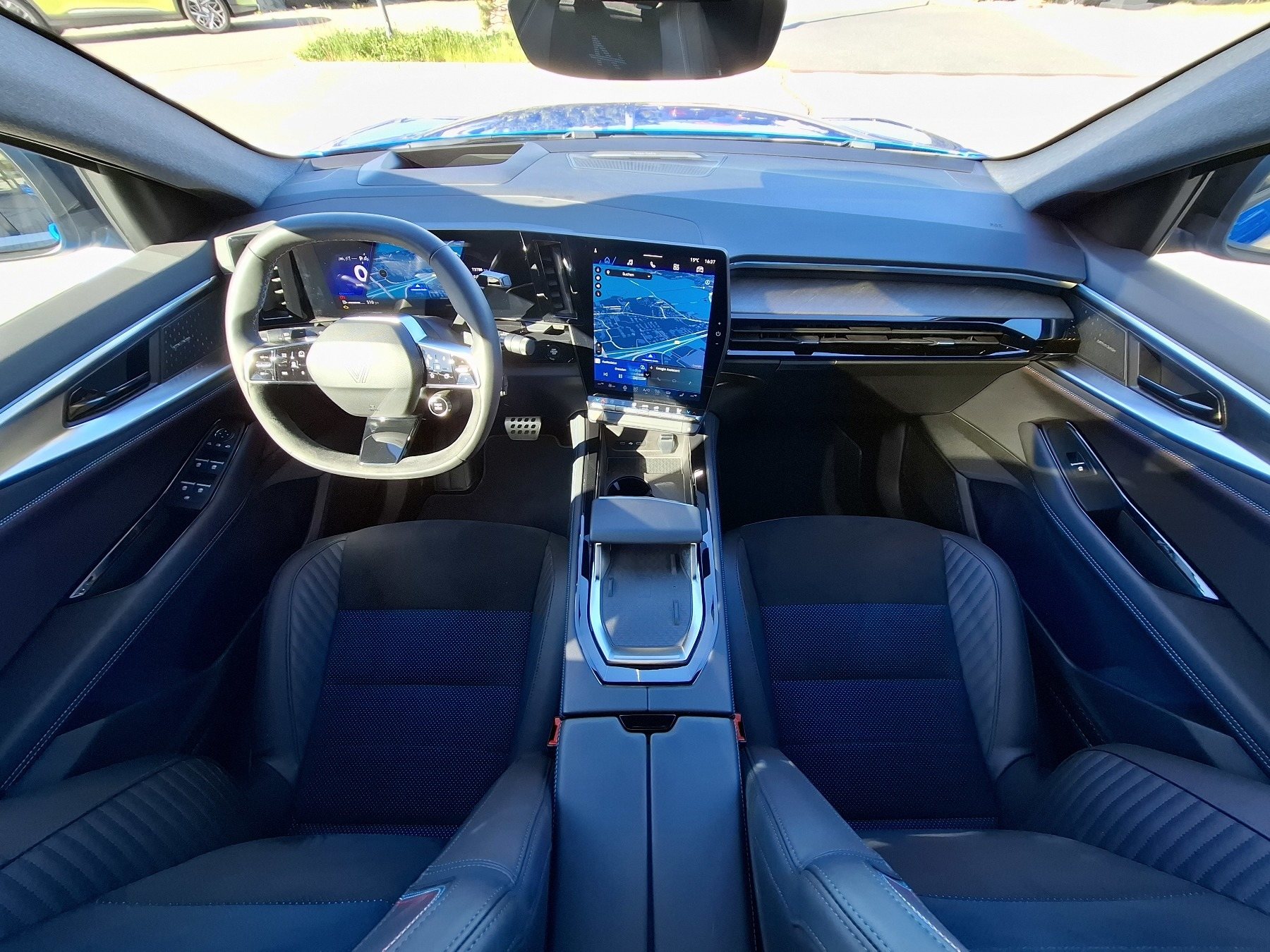 Bild 14 - Rafale Esprit Alpine E-Tech Full Hybrid 200