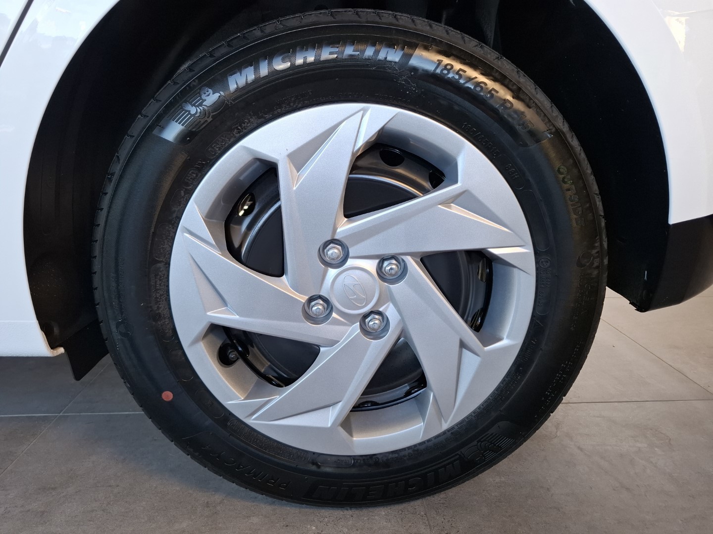 Bild 32 - i20 1.0 T-GDI (100 PS) Select 6-MT 2WD Select