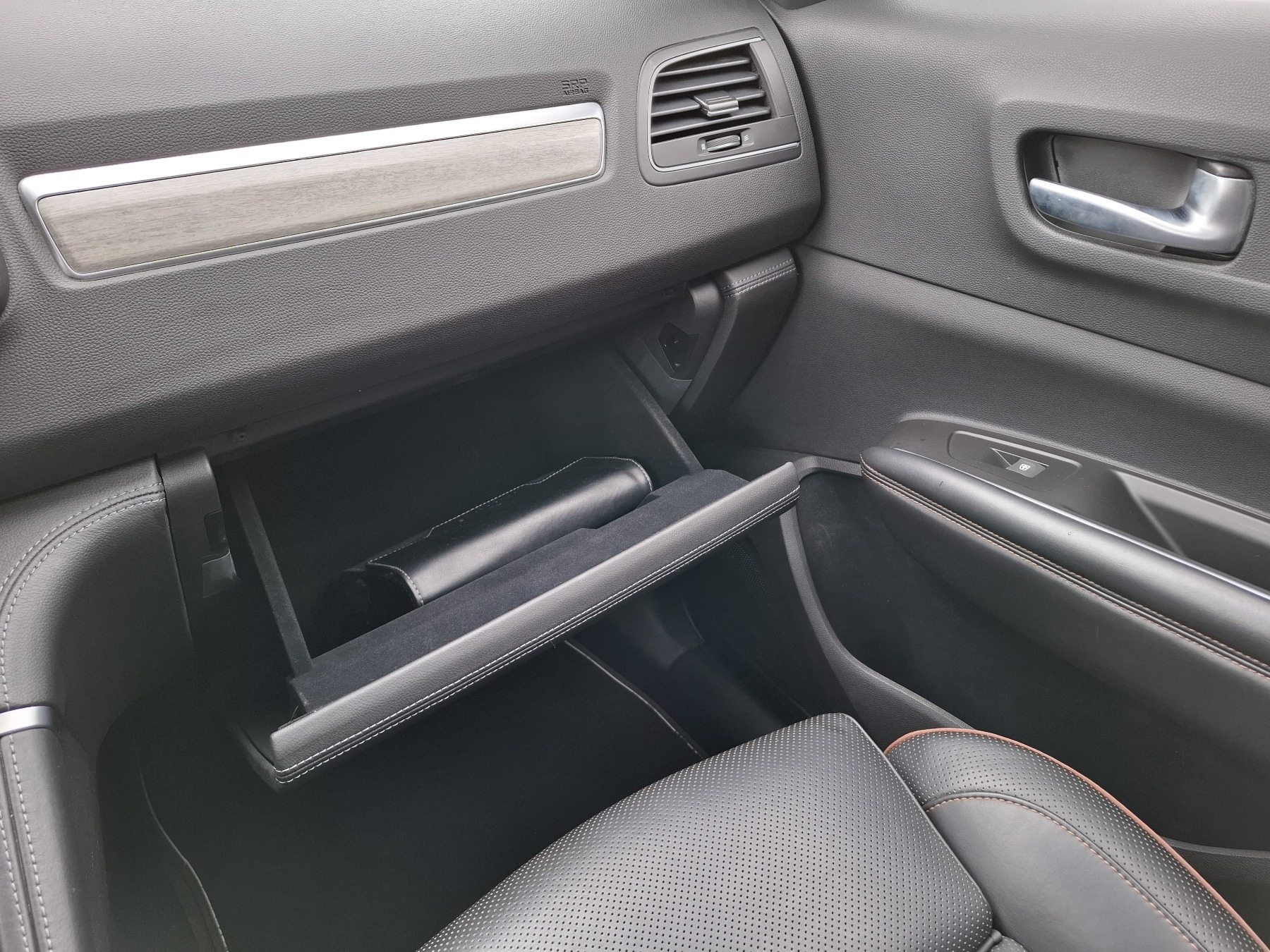 Bild 33 - Koleos INITIALE PARIS BLUE dCi 185 4WD Automatik