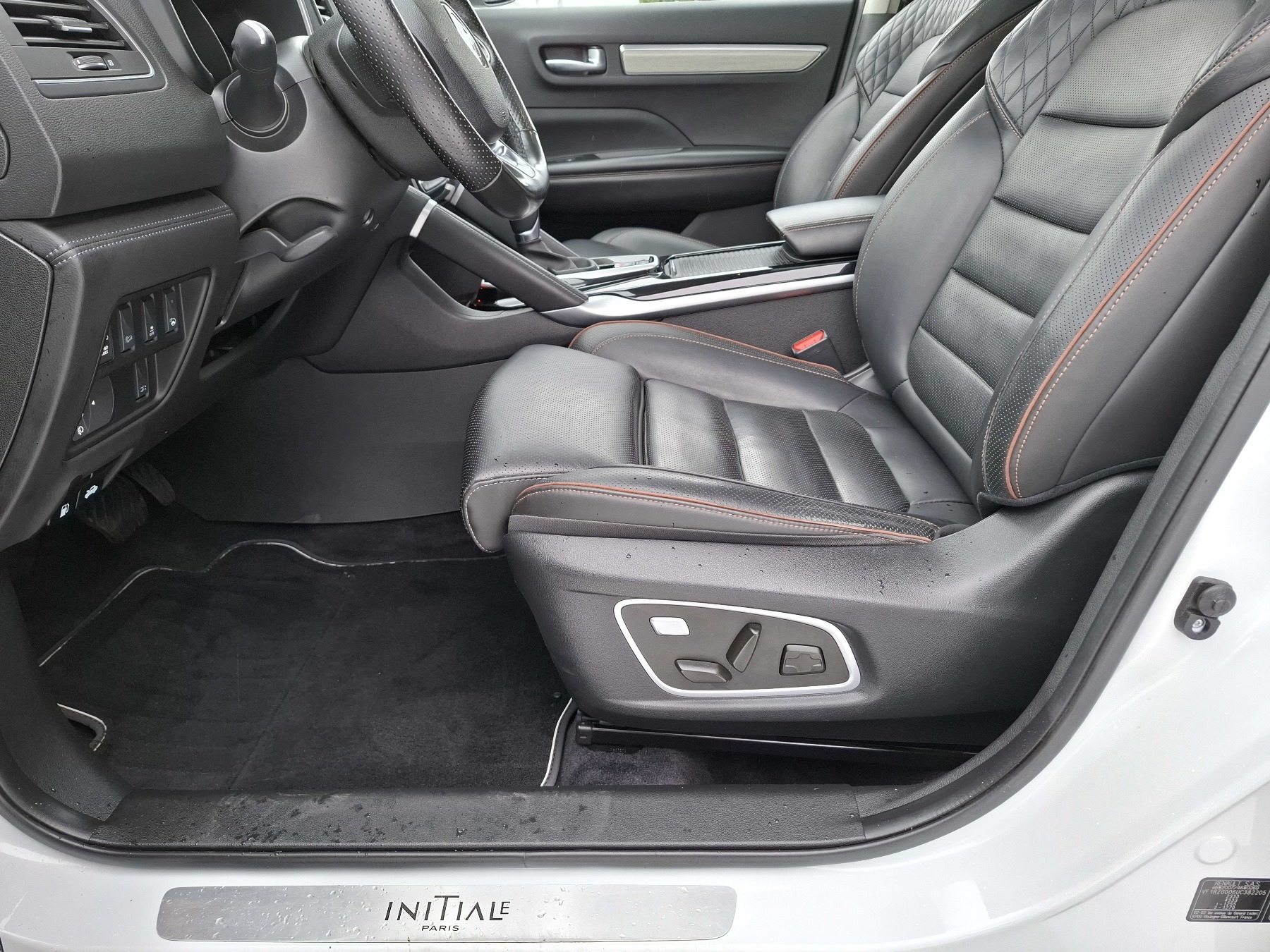 Bild 37 - Koleos INITIALE PARIS BLUE dCi 185 4WD Automatik