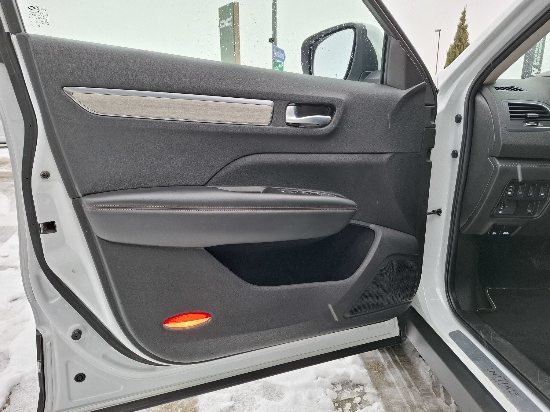 Bild 38 - Koleos INITIALE PARIS BLUE dCi 185 4WD Automatik