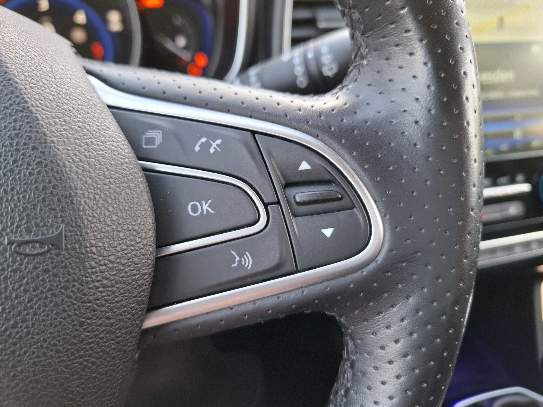 Bild 24 - Koleos INITIALE PARIS BLUE dCi 185 4WD X-tronic