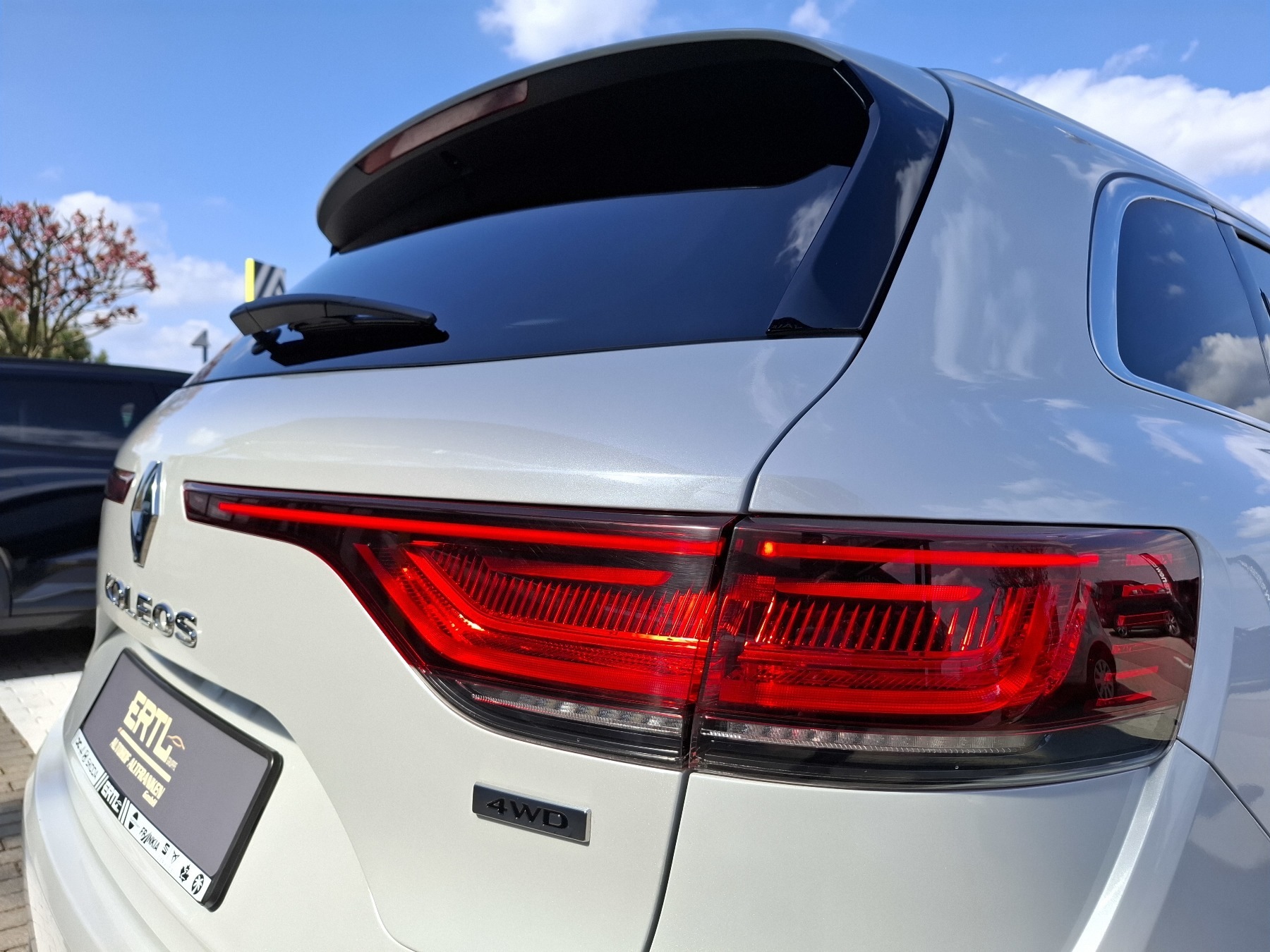 Bild 46 - Koleos INITIALE PARIS BLUE dCi 185 4WD X-tronic