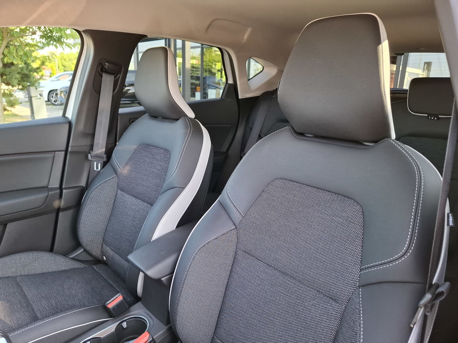 Bild 32 - Captur TECHNO TCe 140 EDC