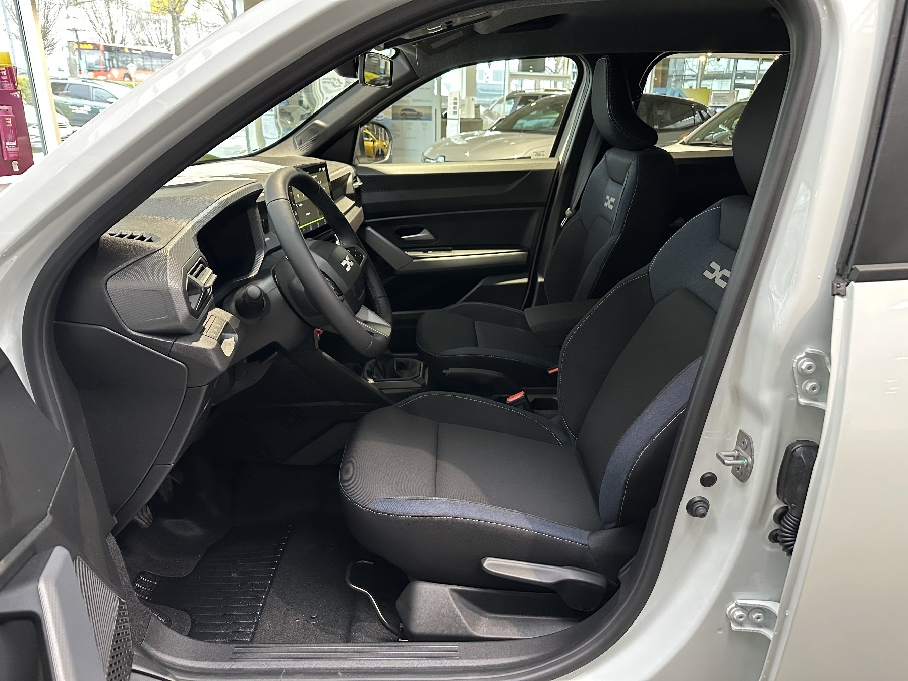 Bild 30 - Duster mild hybrid 140PS Expression