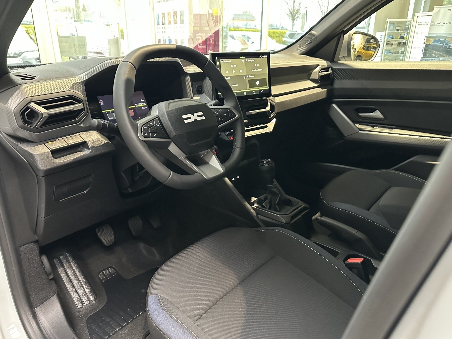 Bild 33 - Duster mild hybrid 140PS Expression