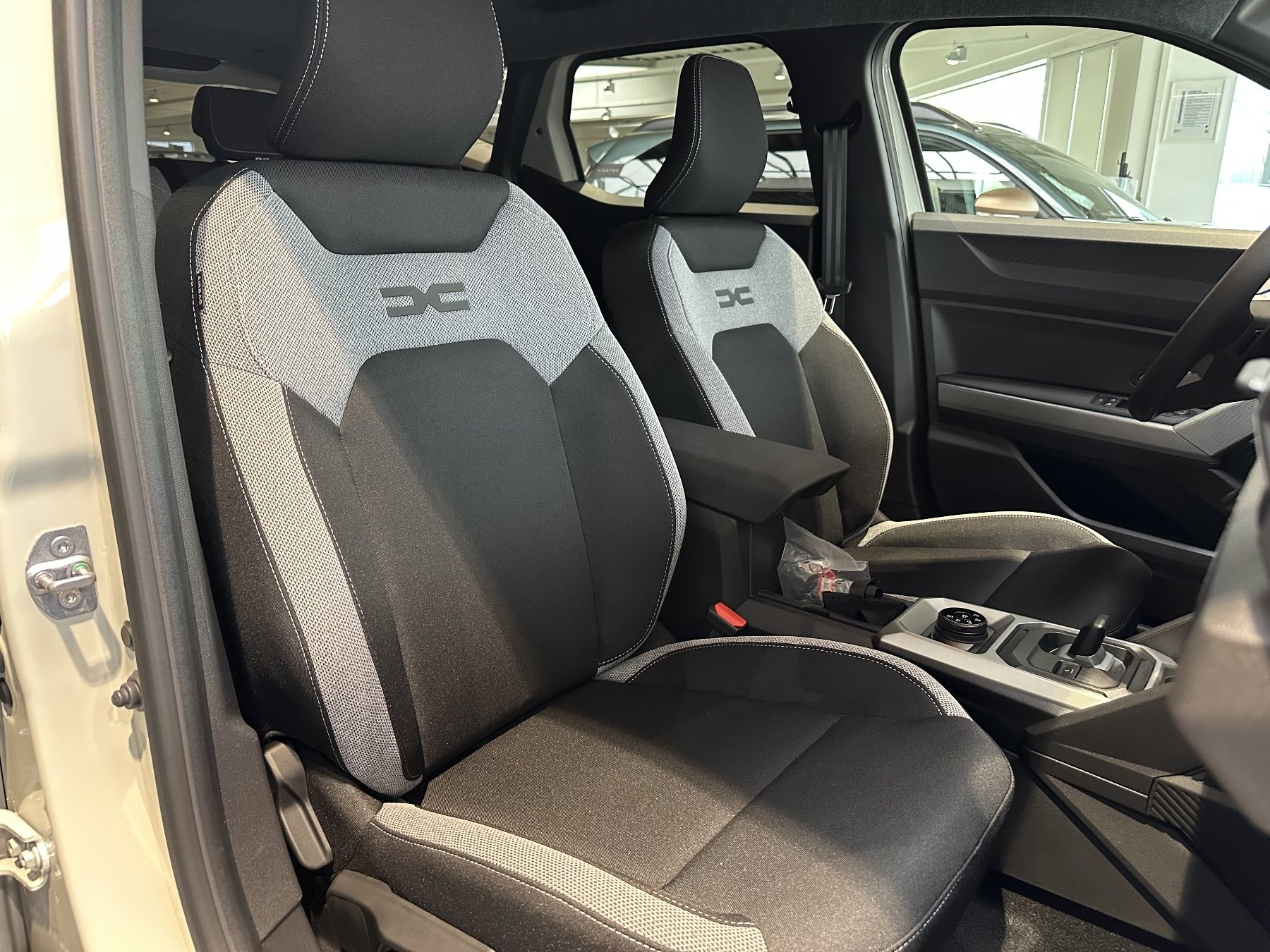 Bild 11 - Duster Journey hybrid-G 150 4x4