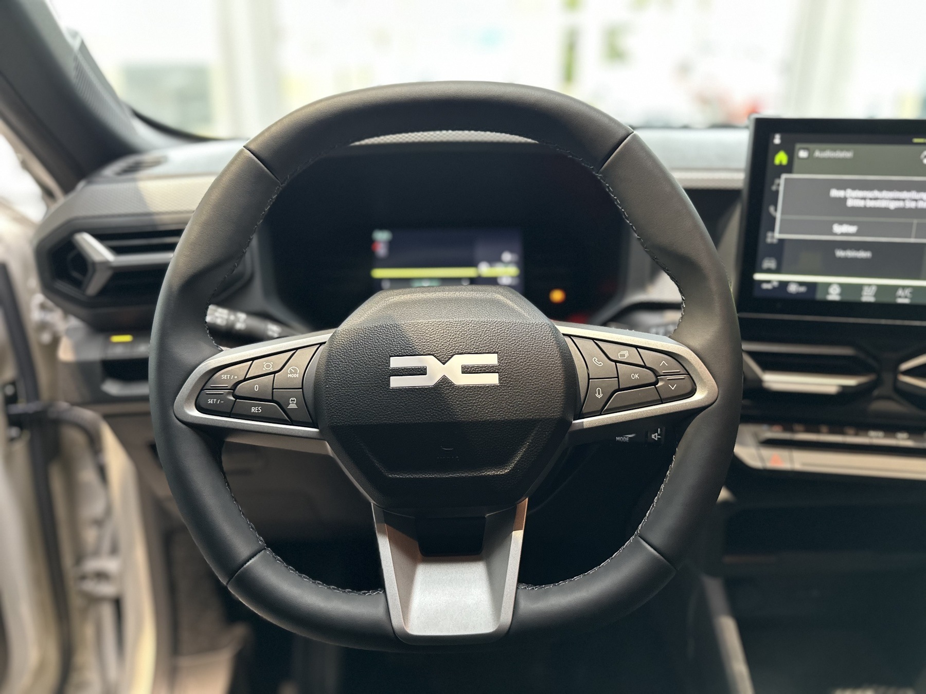 Bild 32 - Duster Journey hybrid-G 150 4x4