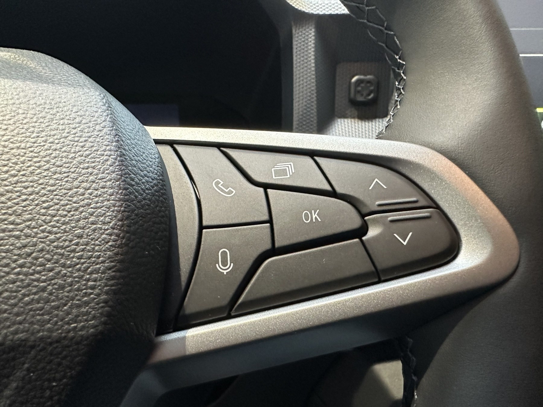 Bild 34 - Duster Journey hybrid-G 150 4x4