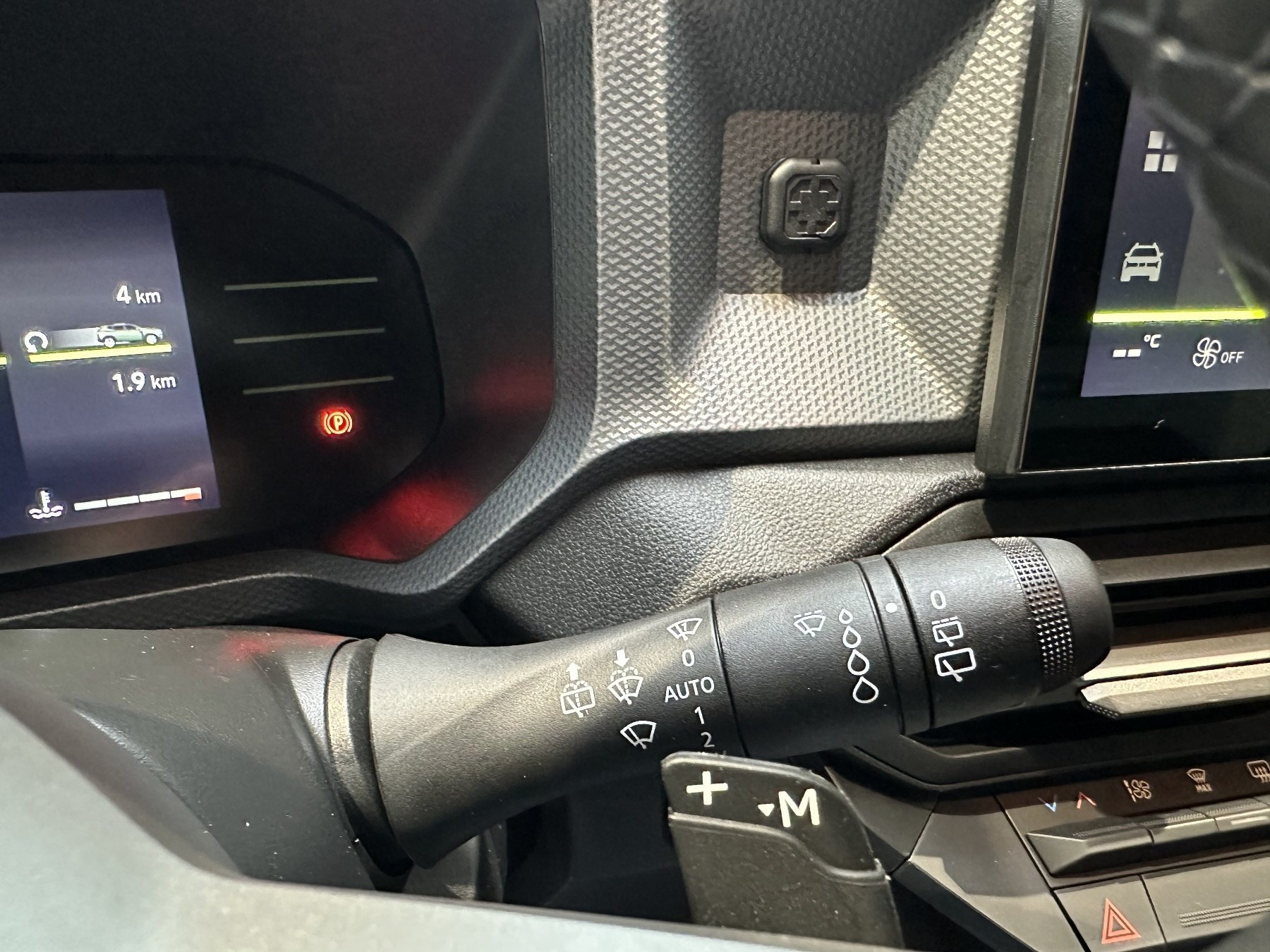 Bild 36 - Duster Journey hybrid-G 150 4x4