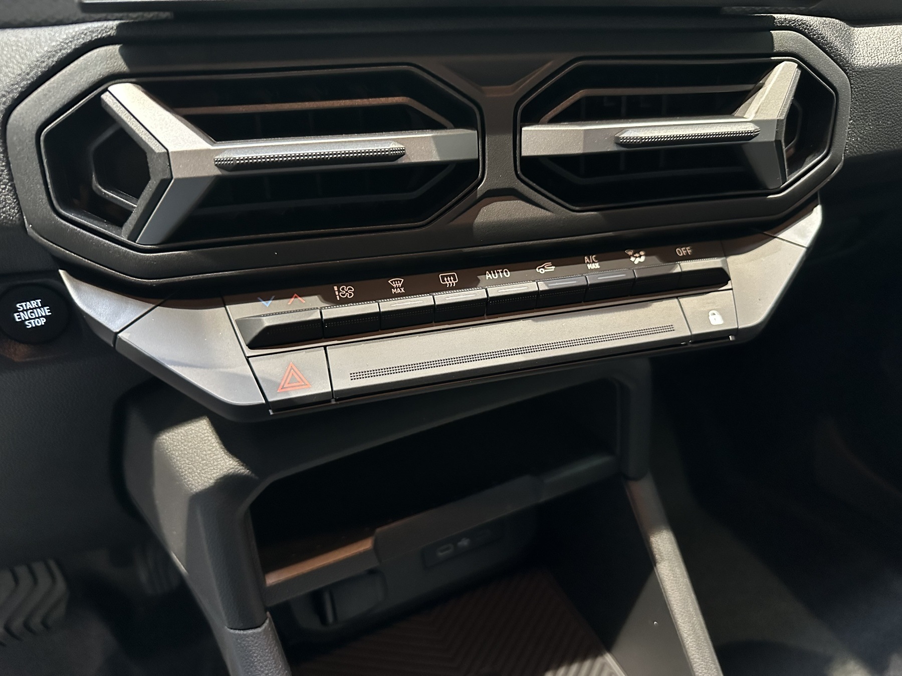 Bild 43 - Duster Journey hybrid-G 150 4x4