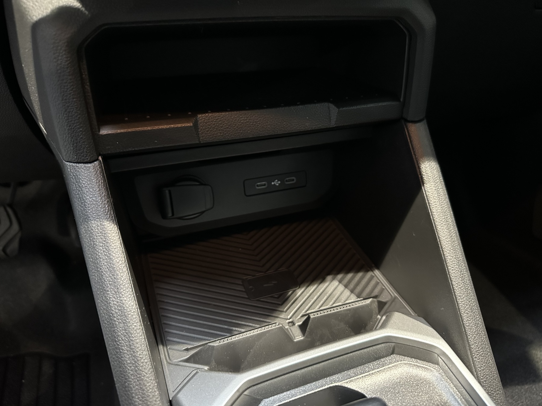 Bild 44 - Duster Journey hybrid-G 150 4x4