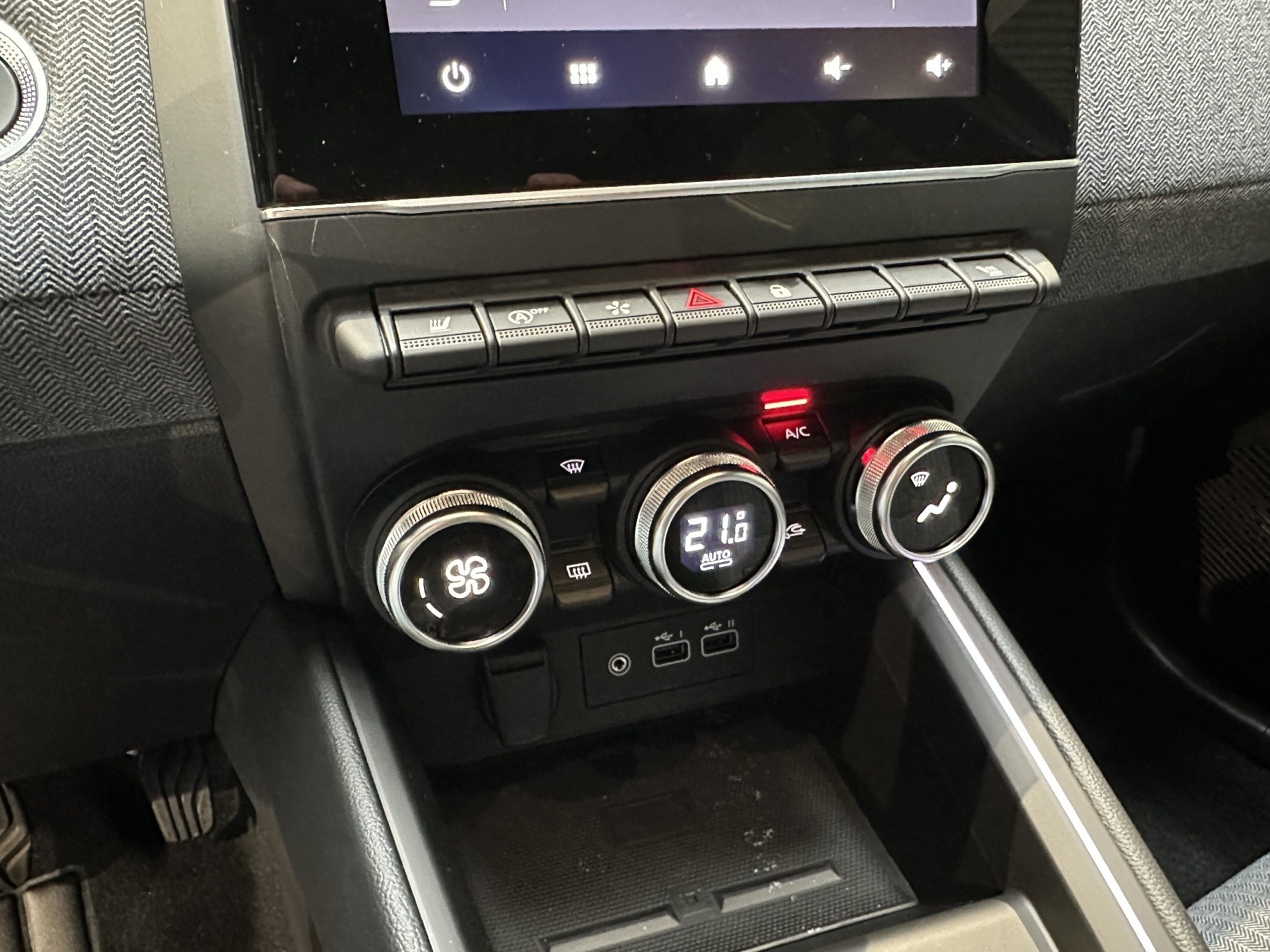 Bild 44 - Clio Techno TCe 90