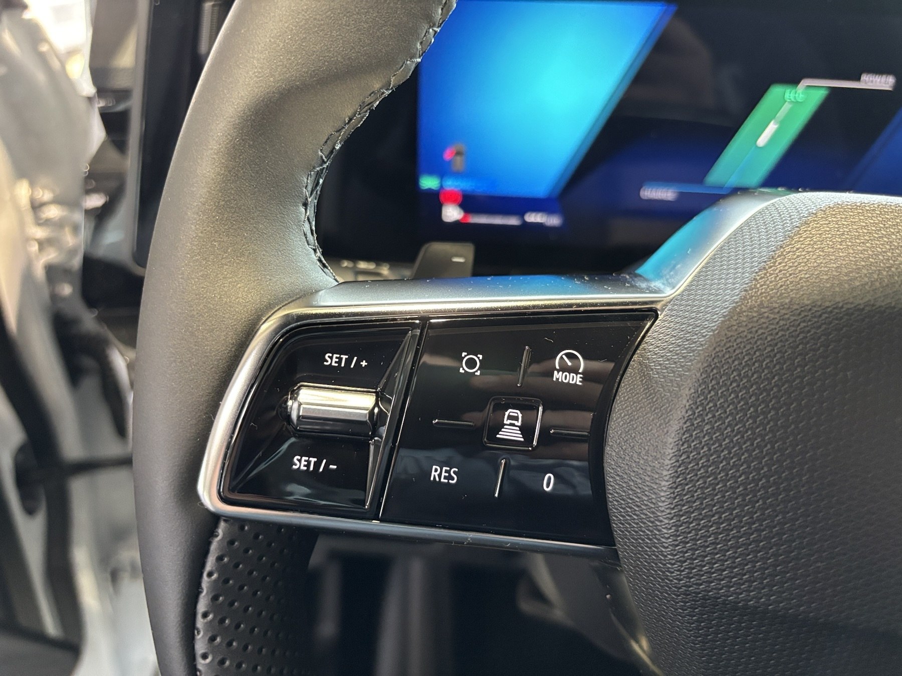 Bild 25 - Austral Techno Full Hybrid E-Tech 200 PS