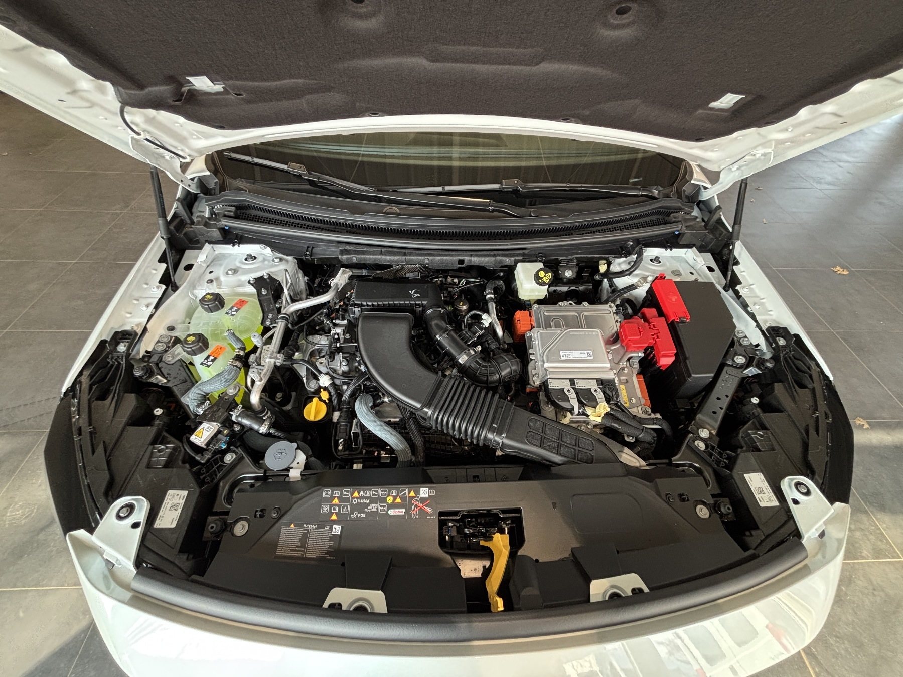 Bild 3 - Austral Techno Full Hybrid E-Tech 200 PS
