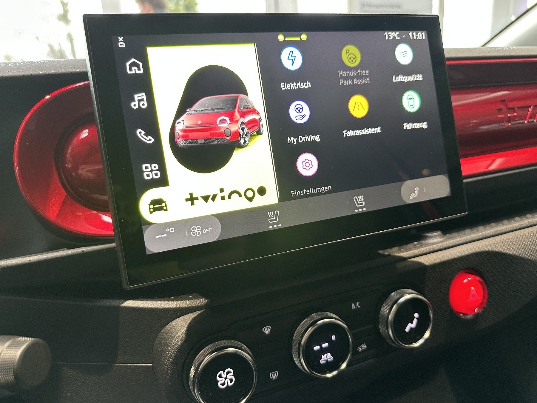 Bild 41 - Twingo Techno 80 PS Urban Range
