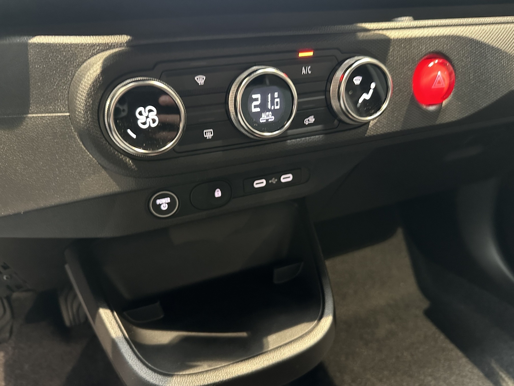 Bild 42 - Twingo Techno 80 PS Urban Range