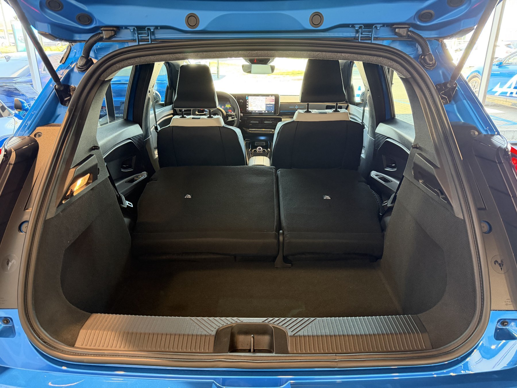 Bild 37 - A290 GTS Driving-Paket + Safety-Paket + V2L-Adapter
