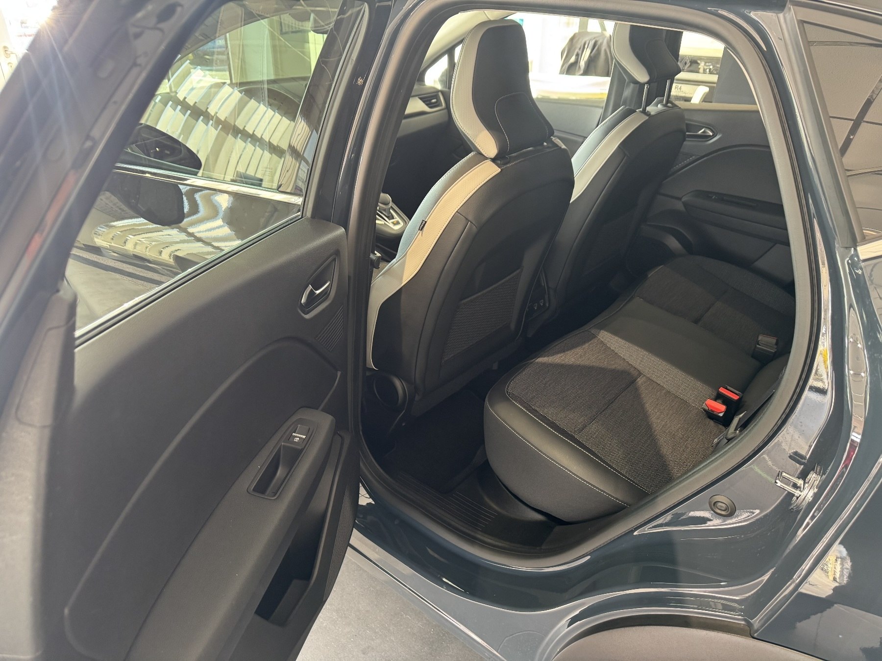 Bild 10 - Captur INTENS E-TECH PLUG-IN 160