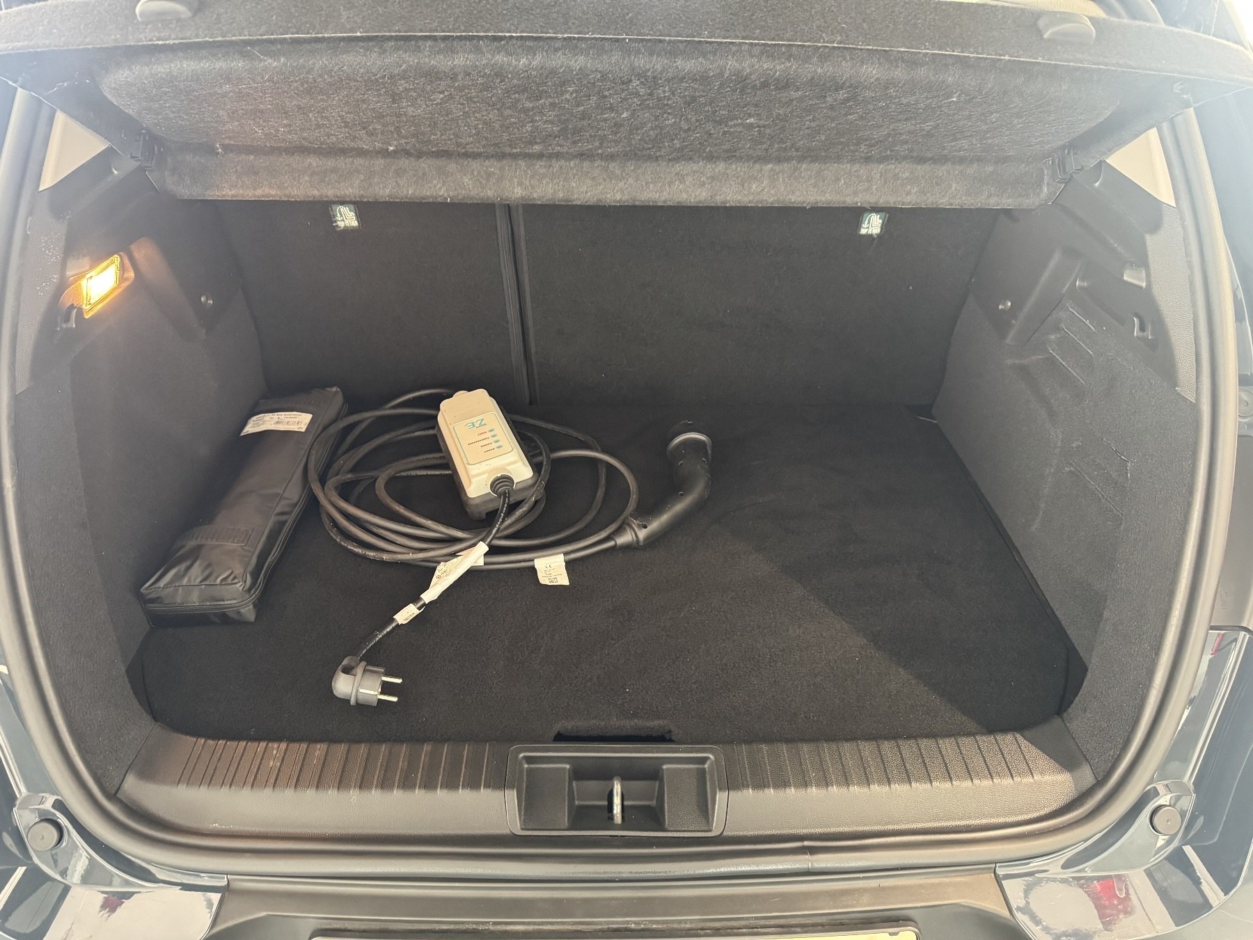 Bild 11 - Captur INTENS E-TECH PLUG-IN 160