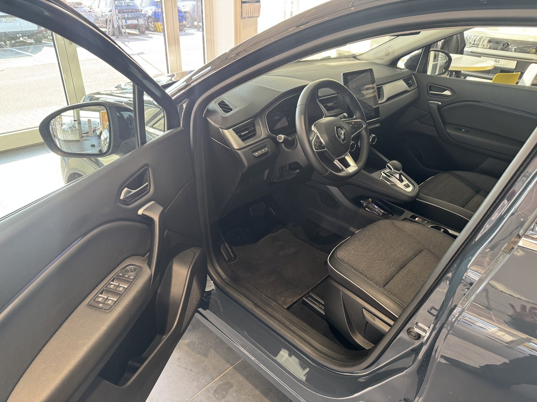 Bild 14 - Captur INTENS E-TECH PLUG-IN 160