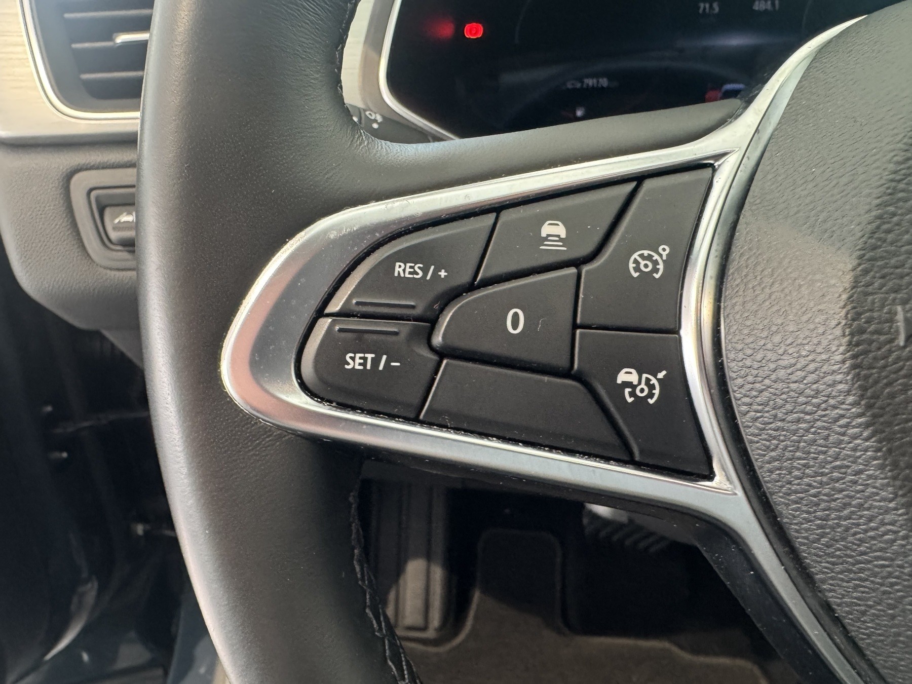 Bild 22 - Captur INTENS E-TECH PLUG-IN 160