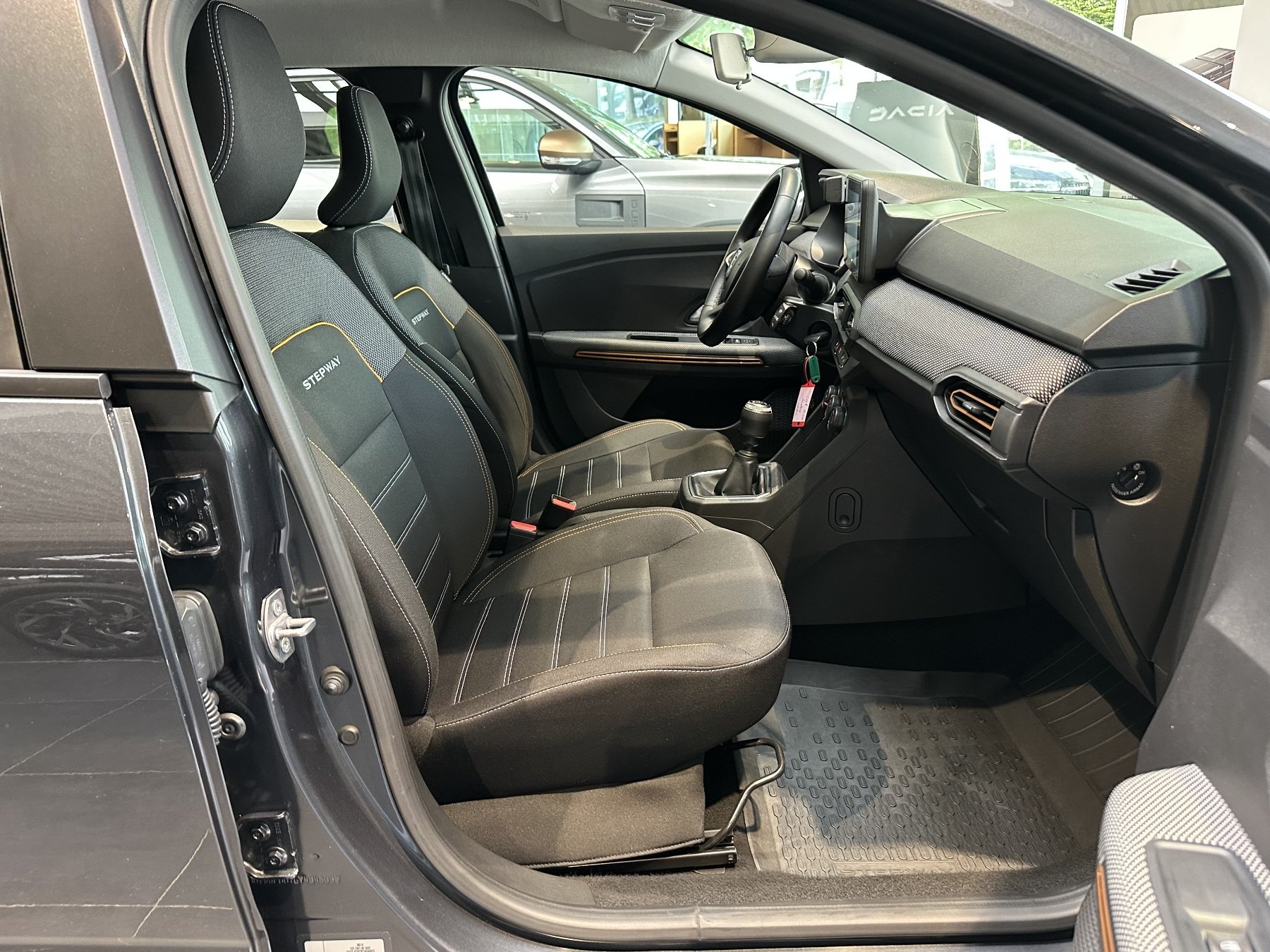 Bild 8 - Sandero Stepway Comfort TCe 100 ECO-G