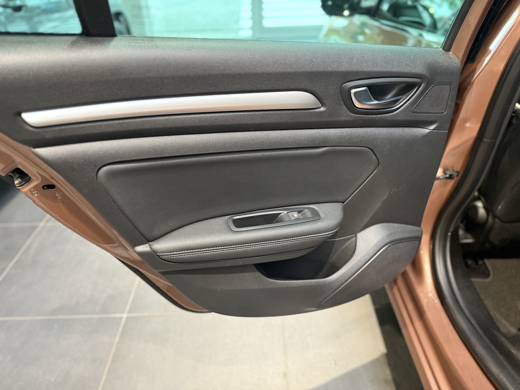 Bild 38 - Megane Grandtour INTENS Tce 140 EDC