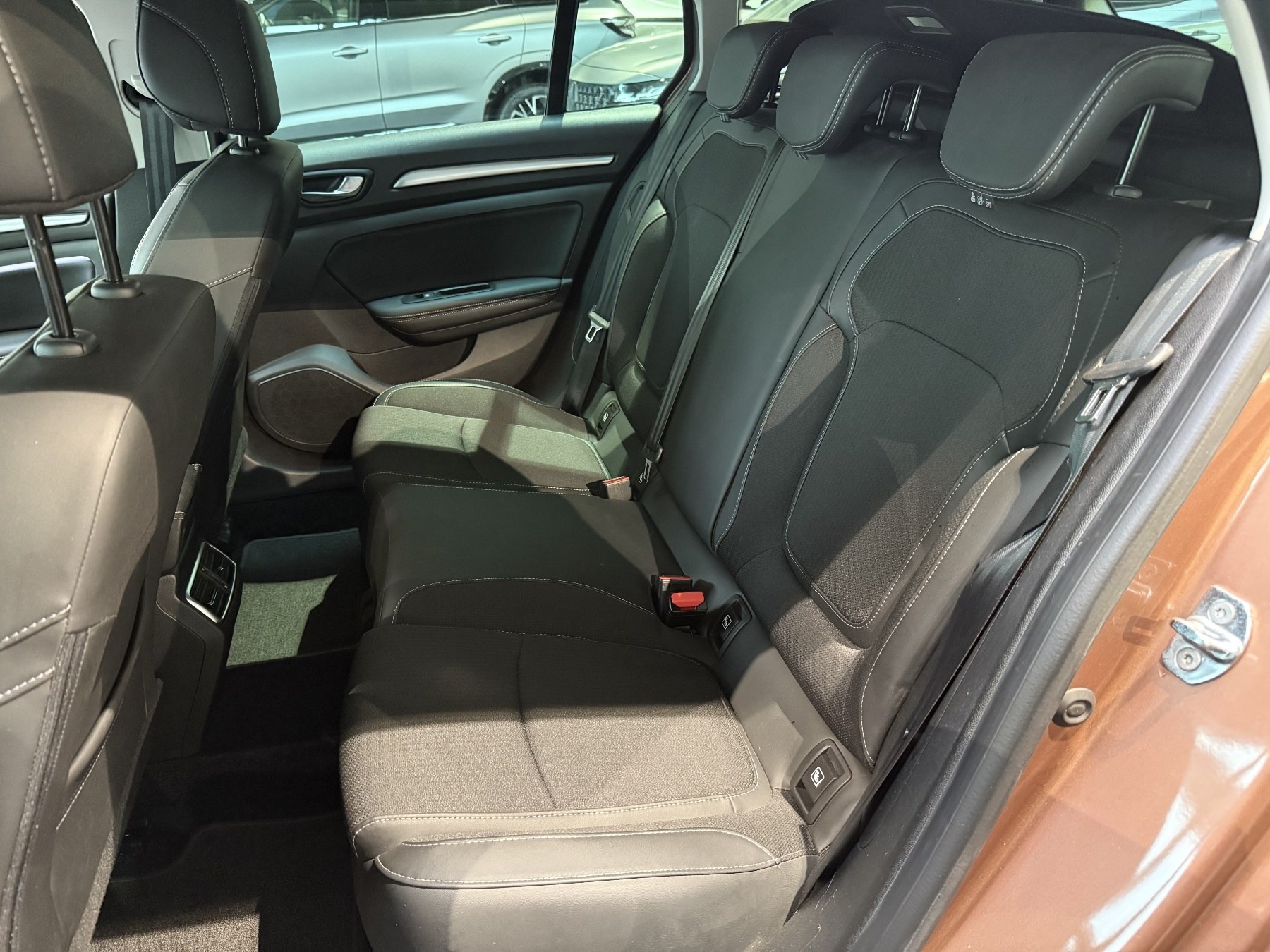 Bild 40 - Megane Grandtour INTENS Tce 140 EDC