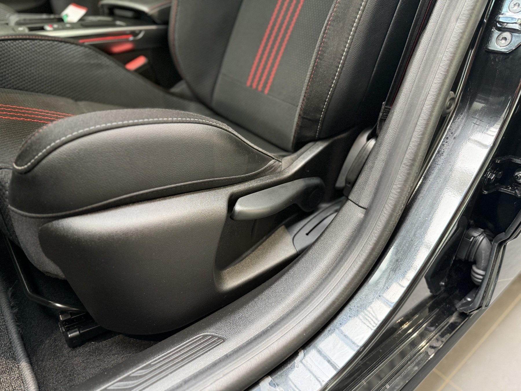 Bild 18 - Megane Grandtour R.S. LINE TCe 160 EDC