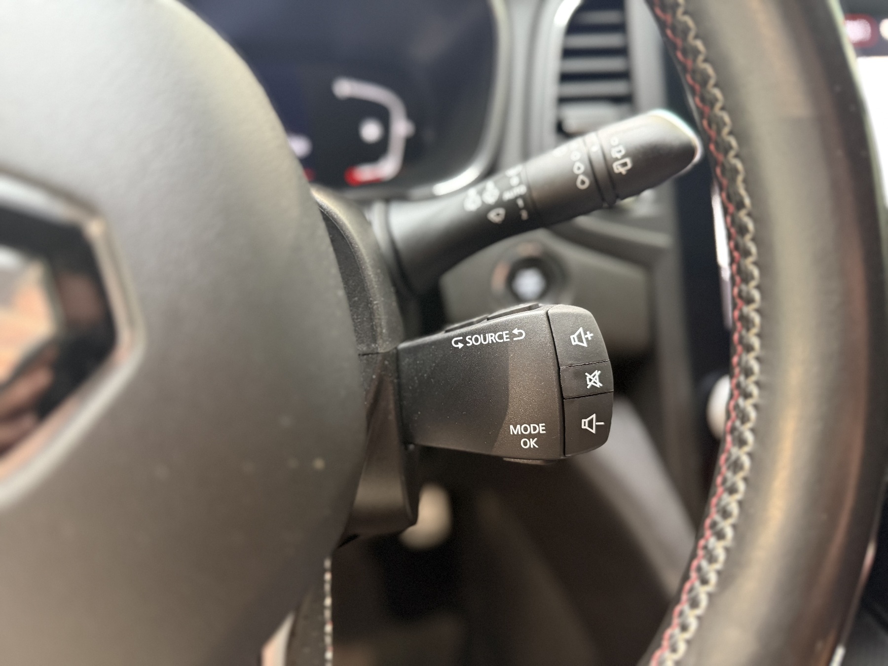 Bild 25 - Megane Grandtour R.S. LINE TCe 160 EDC
