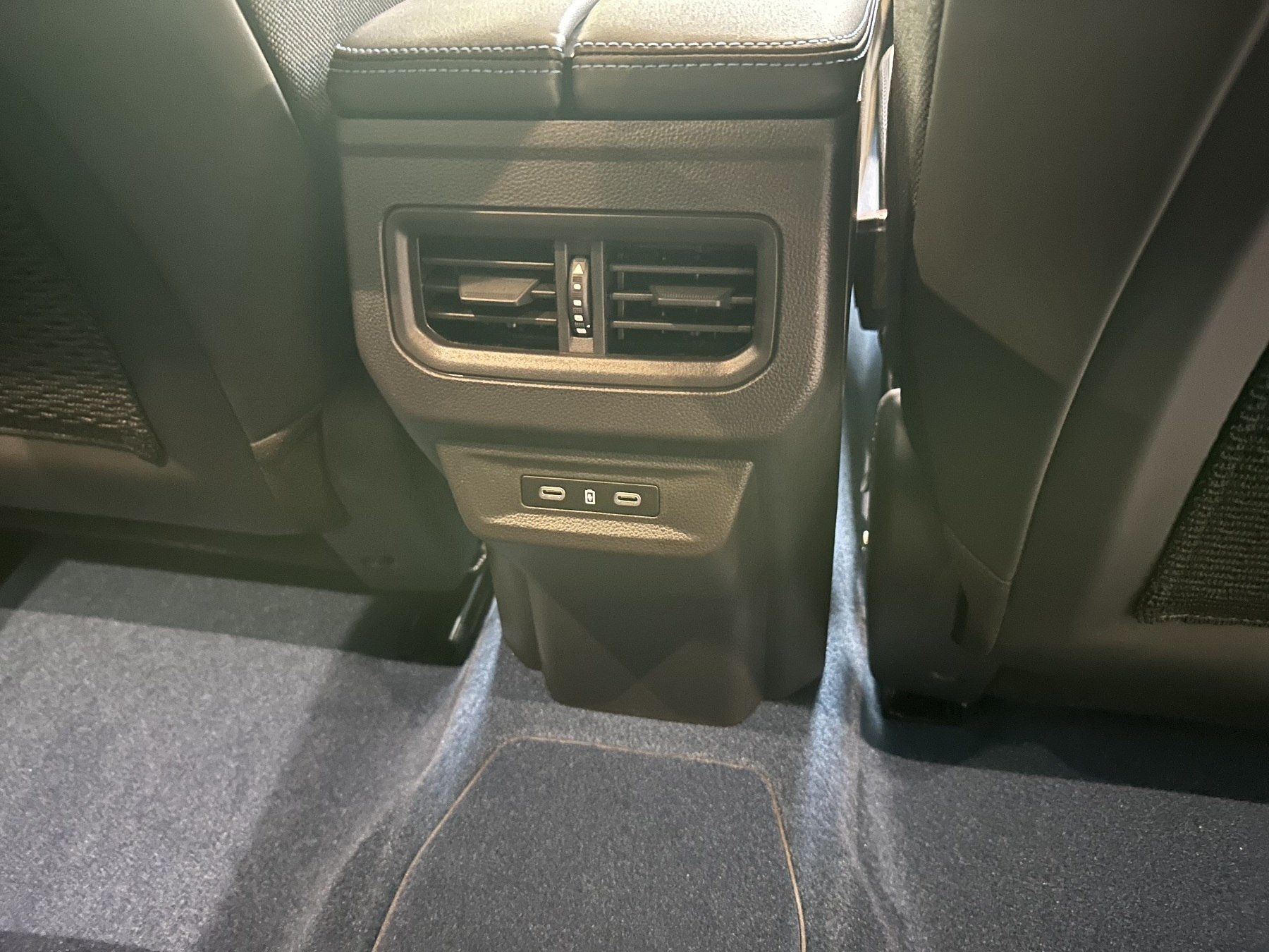 Bild 17 - Rafale Hyper Hybrid 4x4 300 PS Esprit Alpine