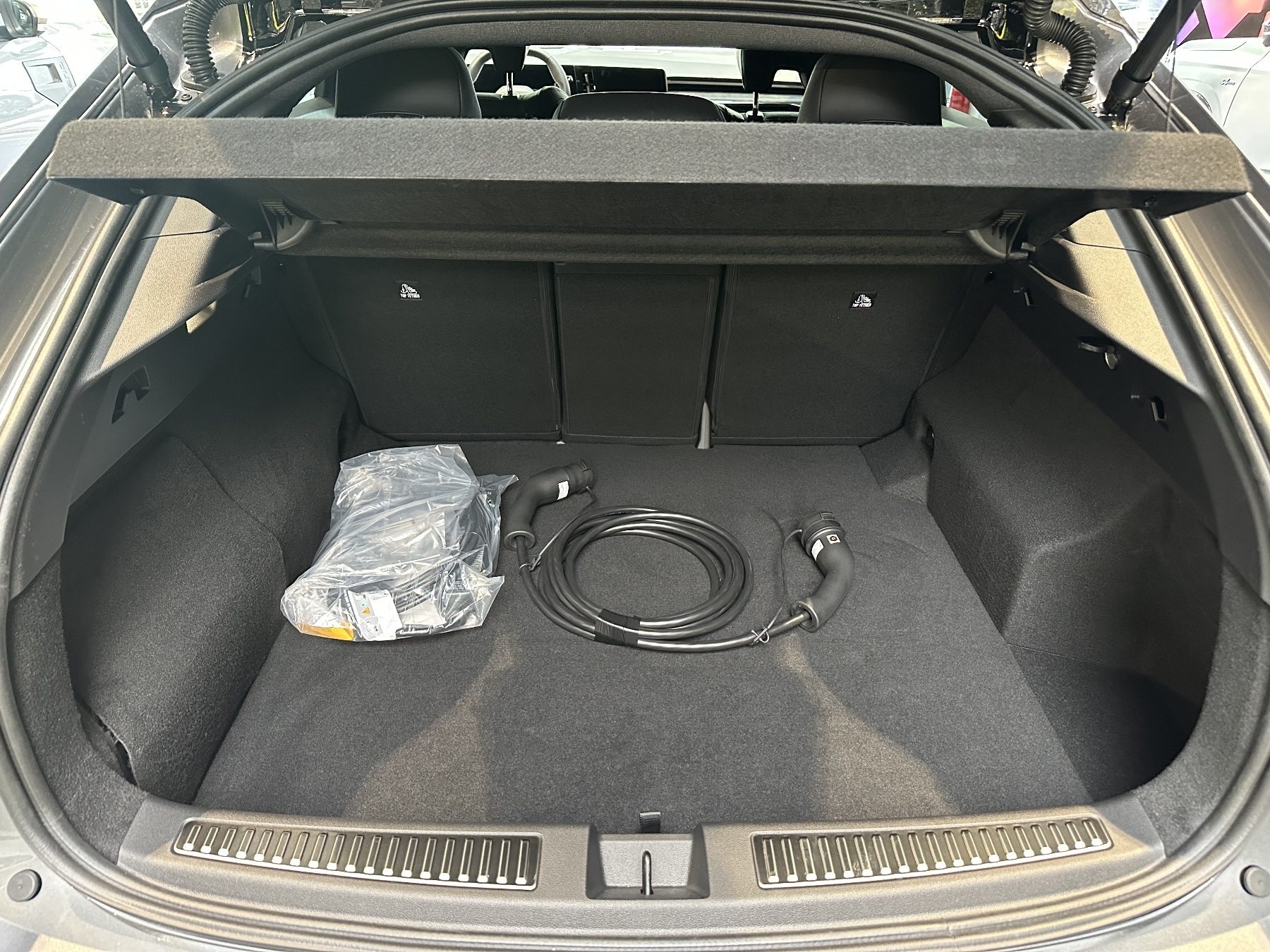 Bild 25 - Rafale Hyper Hybrid 4x4 300 PS Esprit Alpine