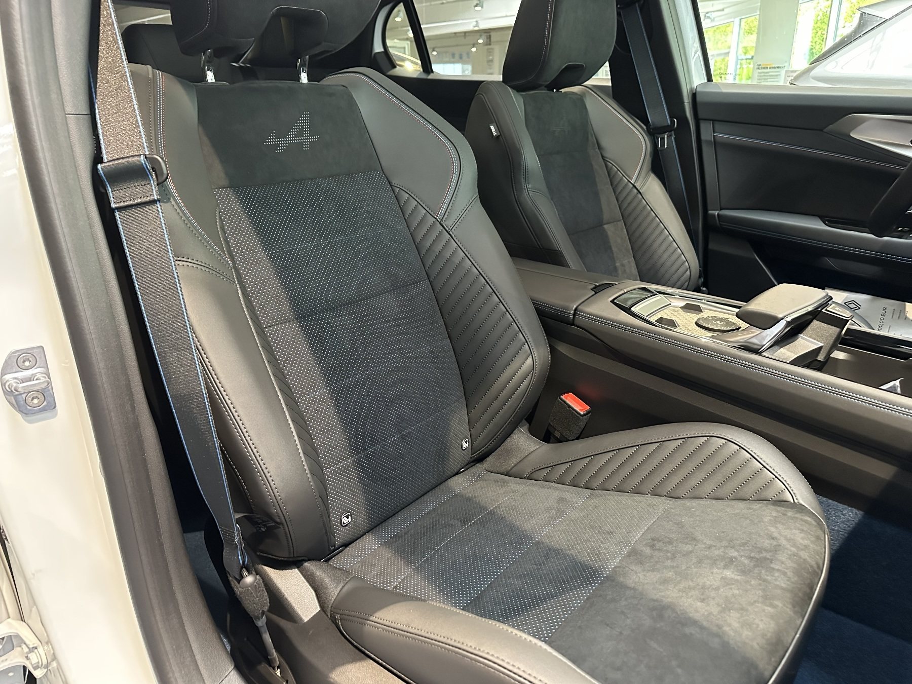 Bild 11 - Rafale Atelier Alpine Hyper Hybrid 4x4-300 PS