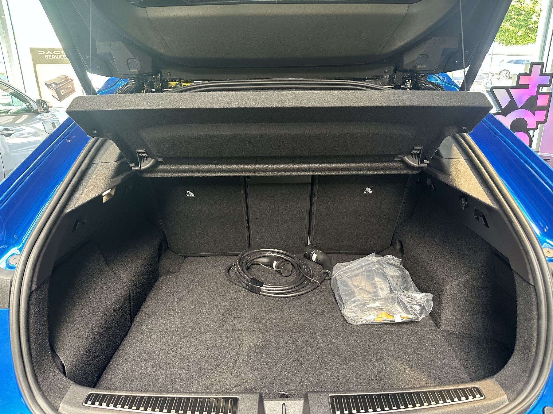 Bild 18 - Rafale Hybrid 4x4 300PS Esprit Alpine