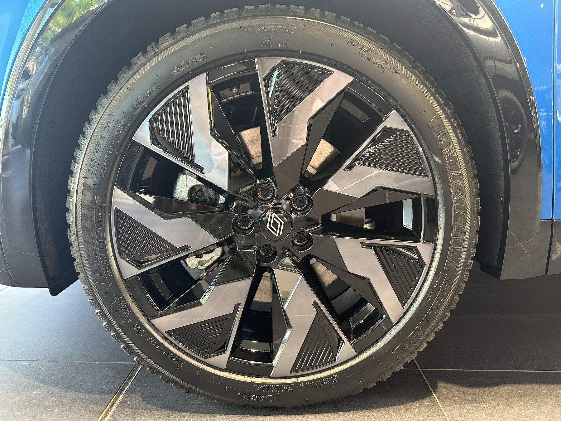 Bild 25 - Rafale Hybrid 4x4 300PS Esprit Alpine