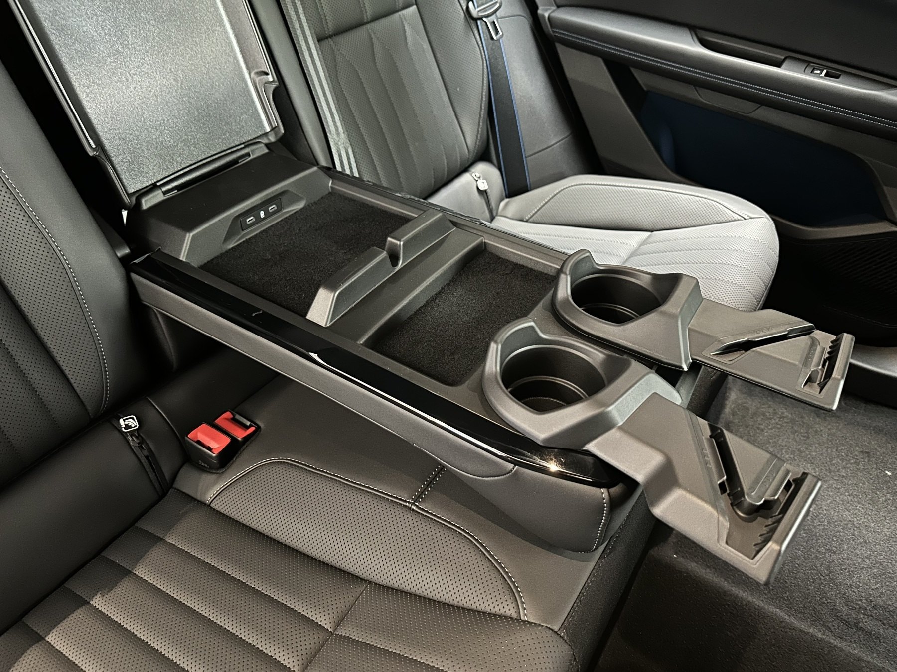 Bild 8 - Rafale Full Hybrid 200PS Esprit Alpine