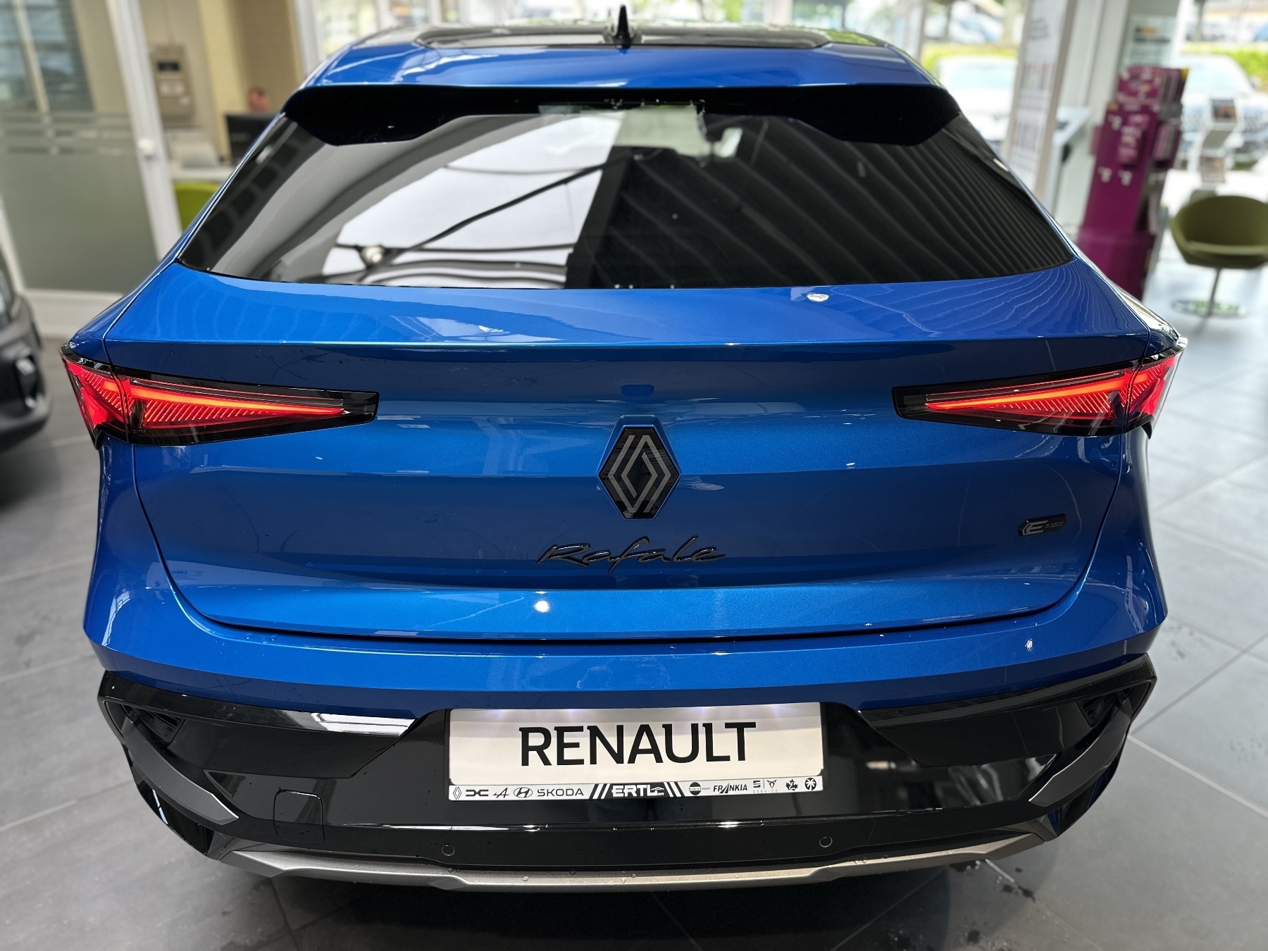 Bild 13 - Rafale Full Hybrid 200PS Esprit Alpine