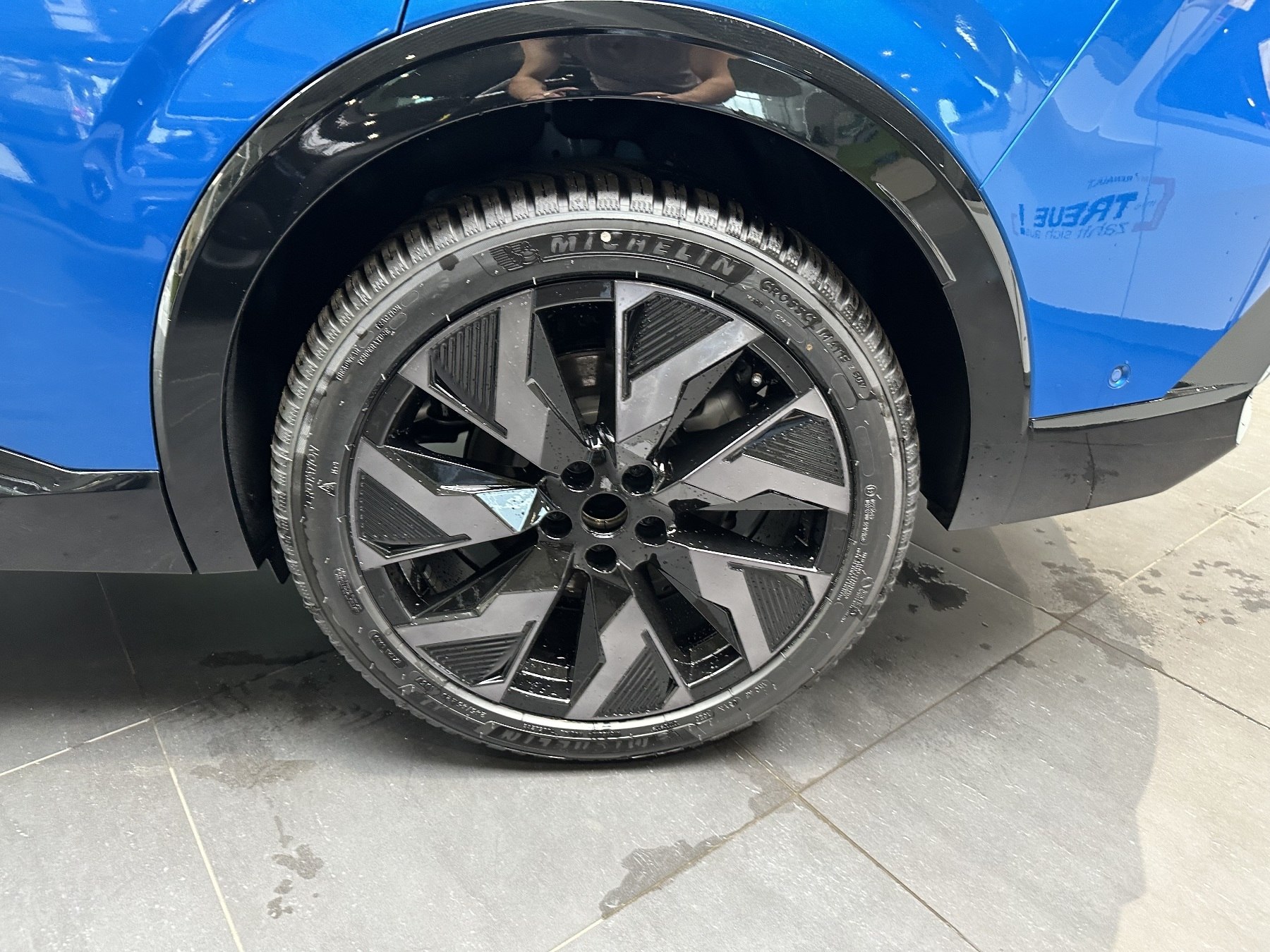 Bild 18 - Rafale Full Hybrid 200PS Esprit Alpine
