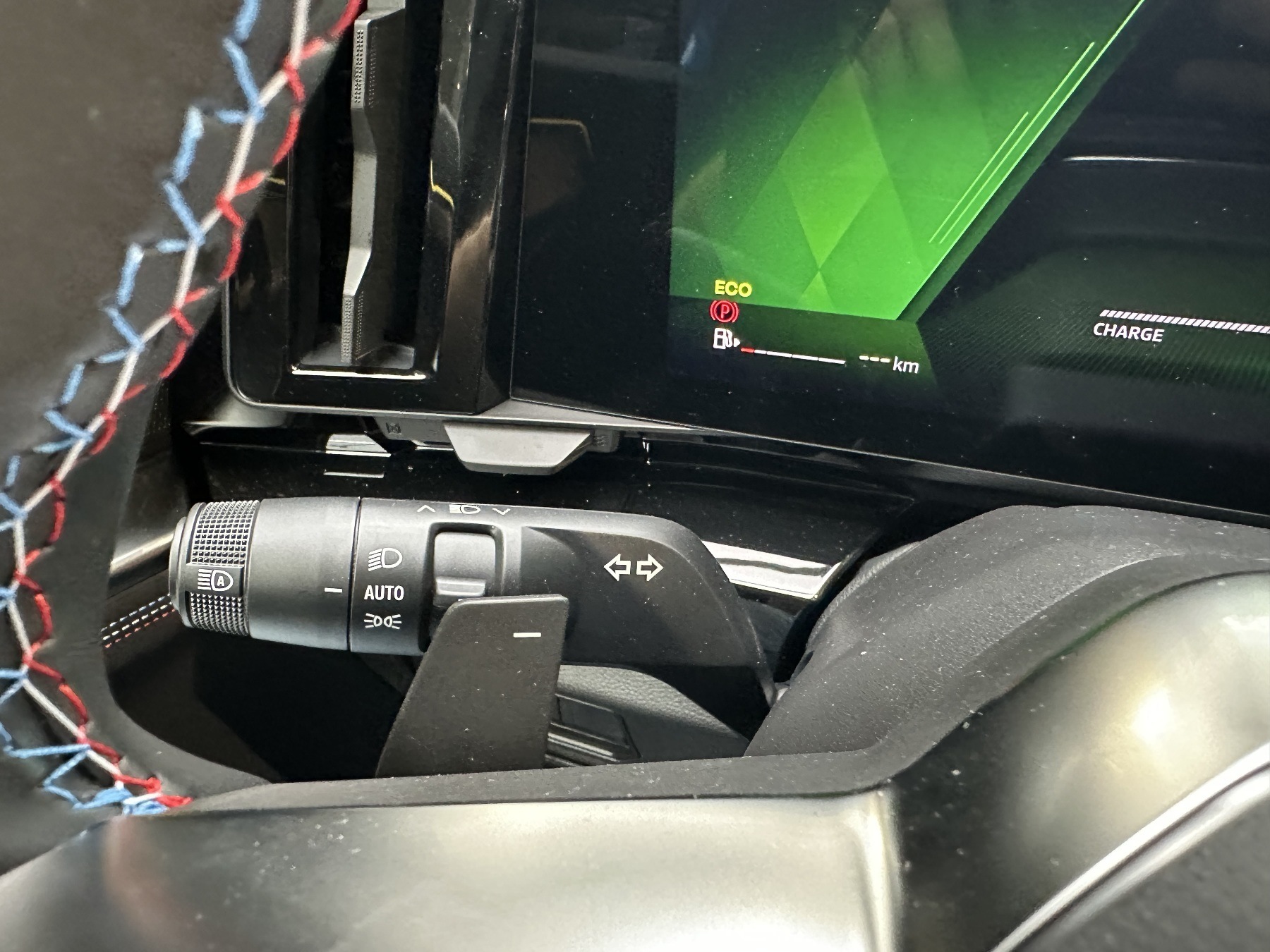 Bild 32 - Rafale Full Hybrid 200PS Esprit Alpine
