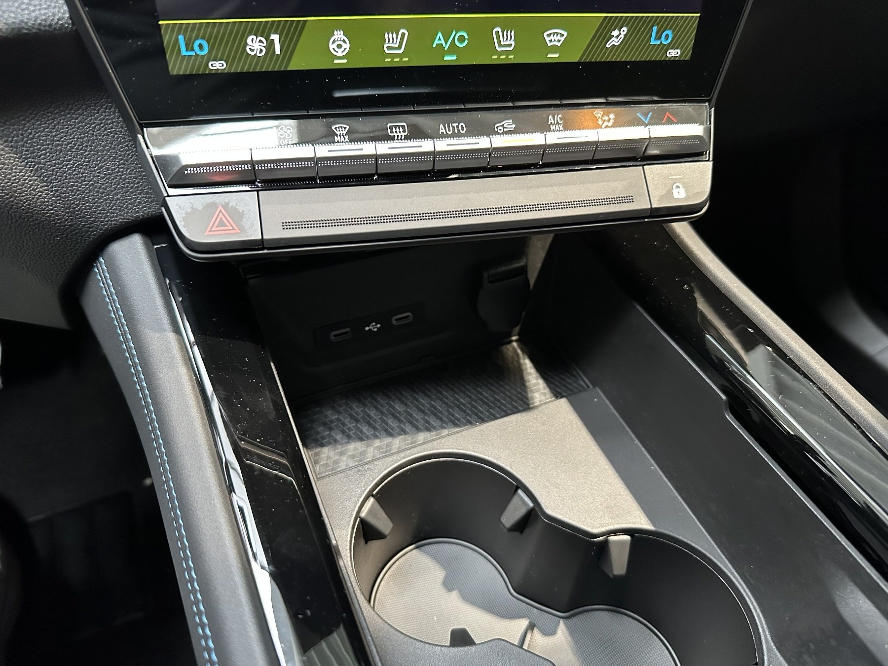 Bild 40 - Rafale Full Hybrid 200PS Esprit Alpine