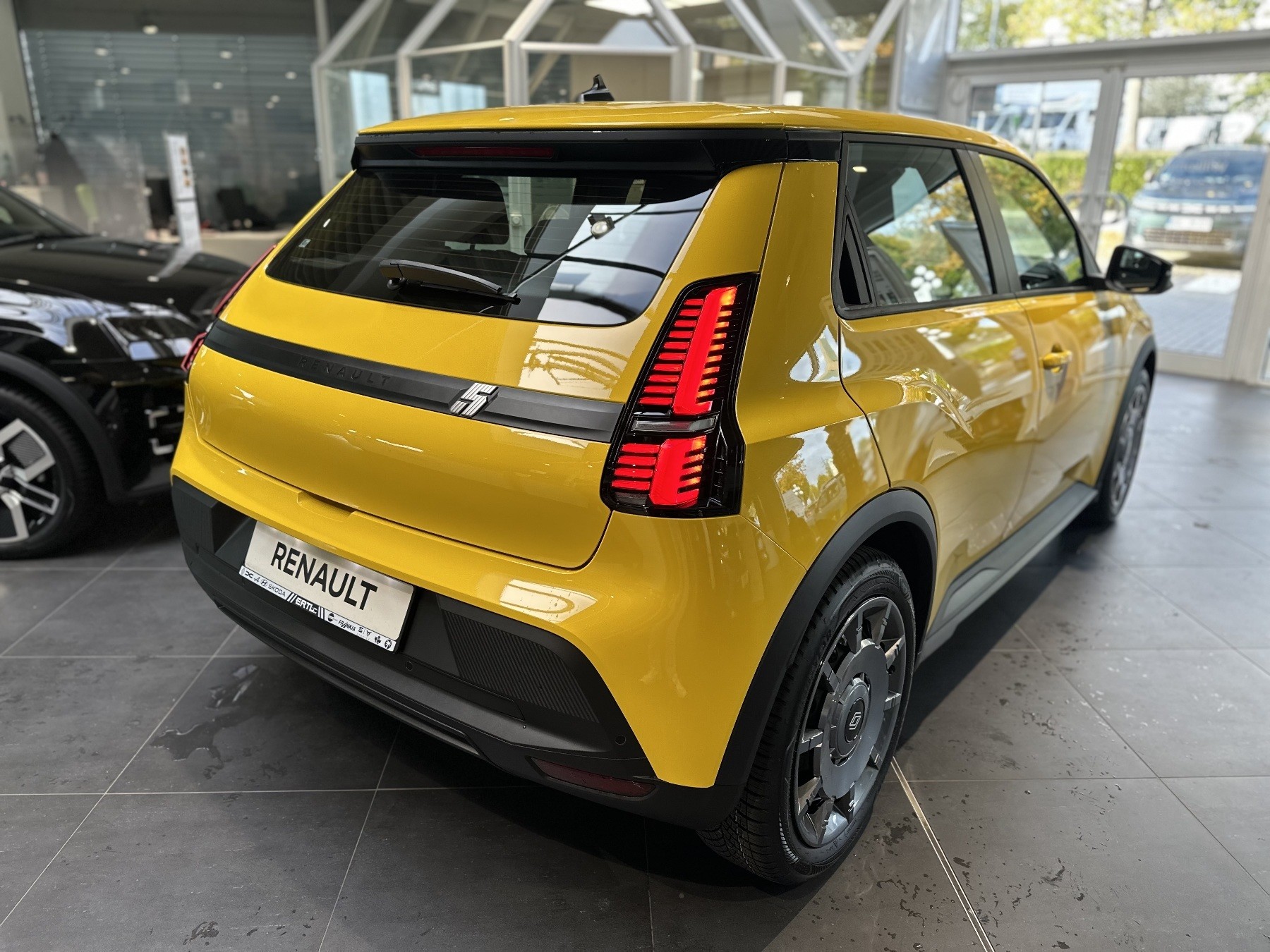 Bild 17 - R 5 elektrisch Evolution 120 Urban Range E-Tech